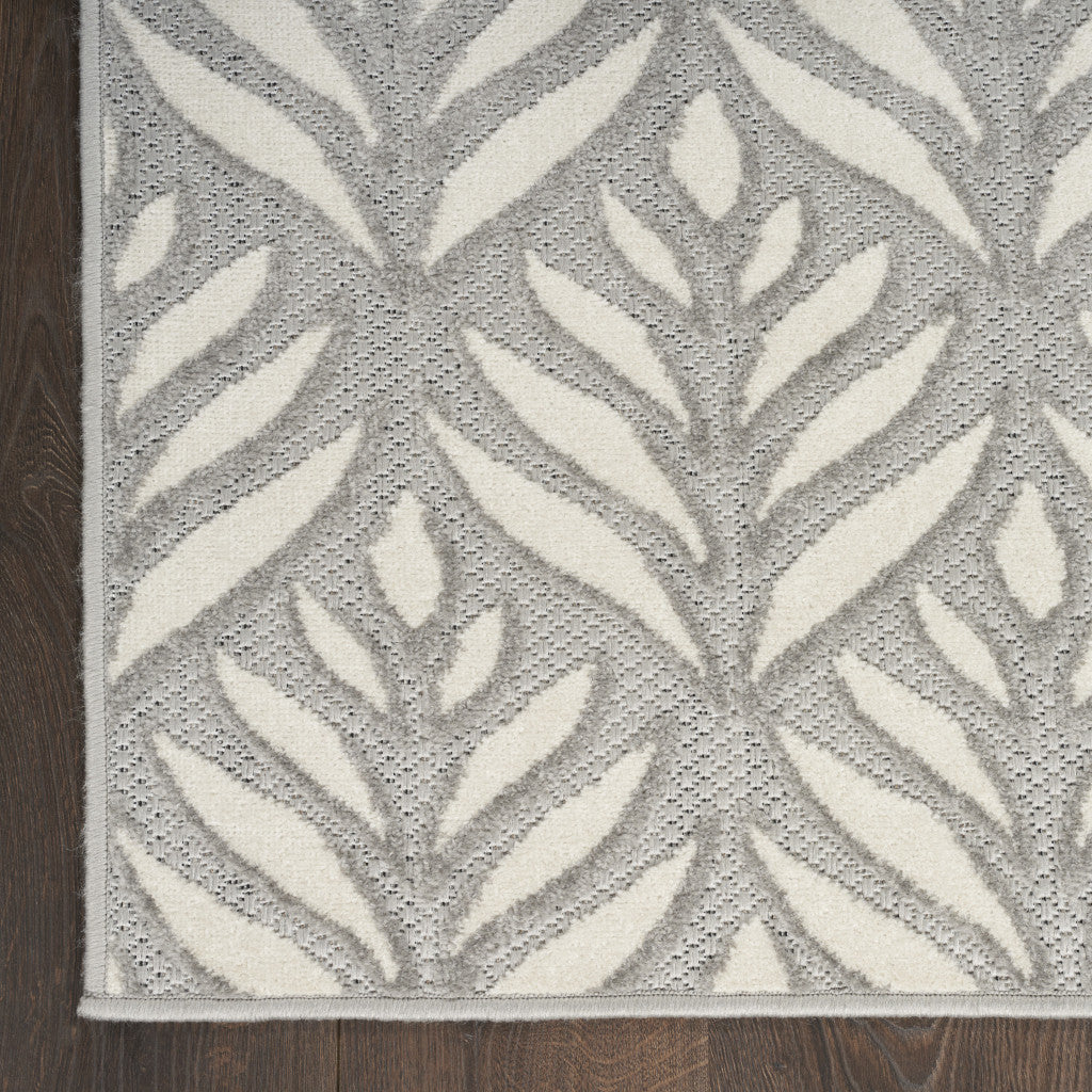 6' X 9' Grey Floral Stain Resistant Non Skid Area Rug Homeroots Outdoor