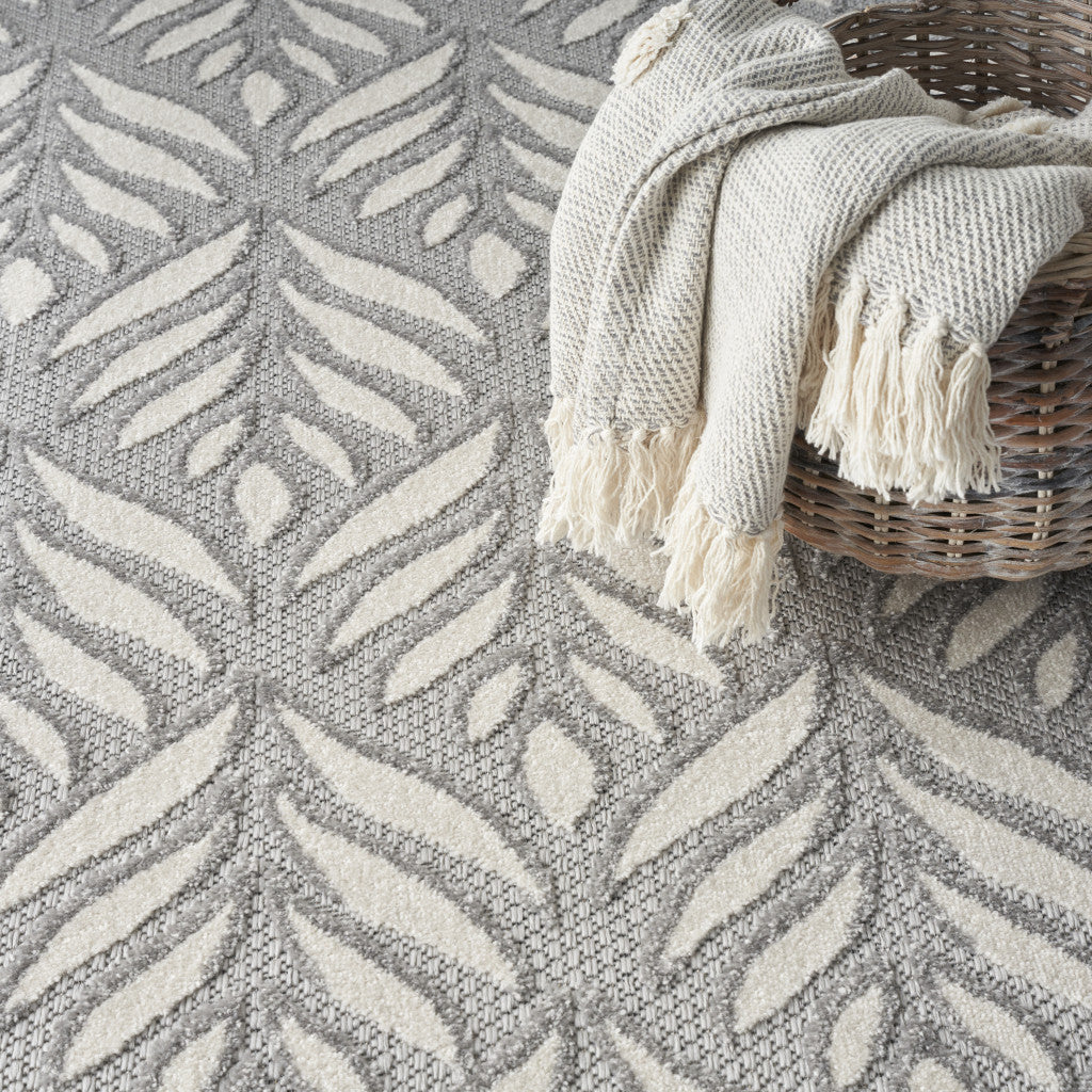 6' X 9' Grey Floral Stain Resistant Non Skid Area Rug Homeroots Outdoor