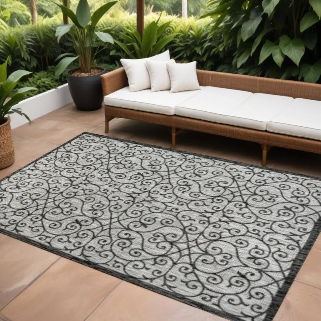 6' X 9' Light Gray And Black Geometric Indoor Outdoor Area Rug Homeroots Outdoor