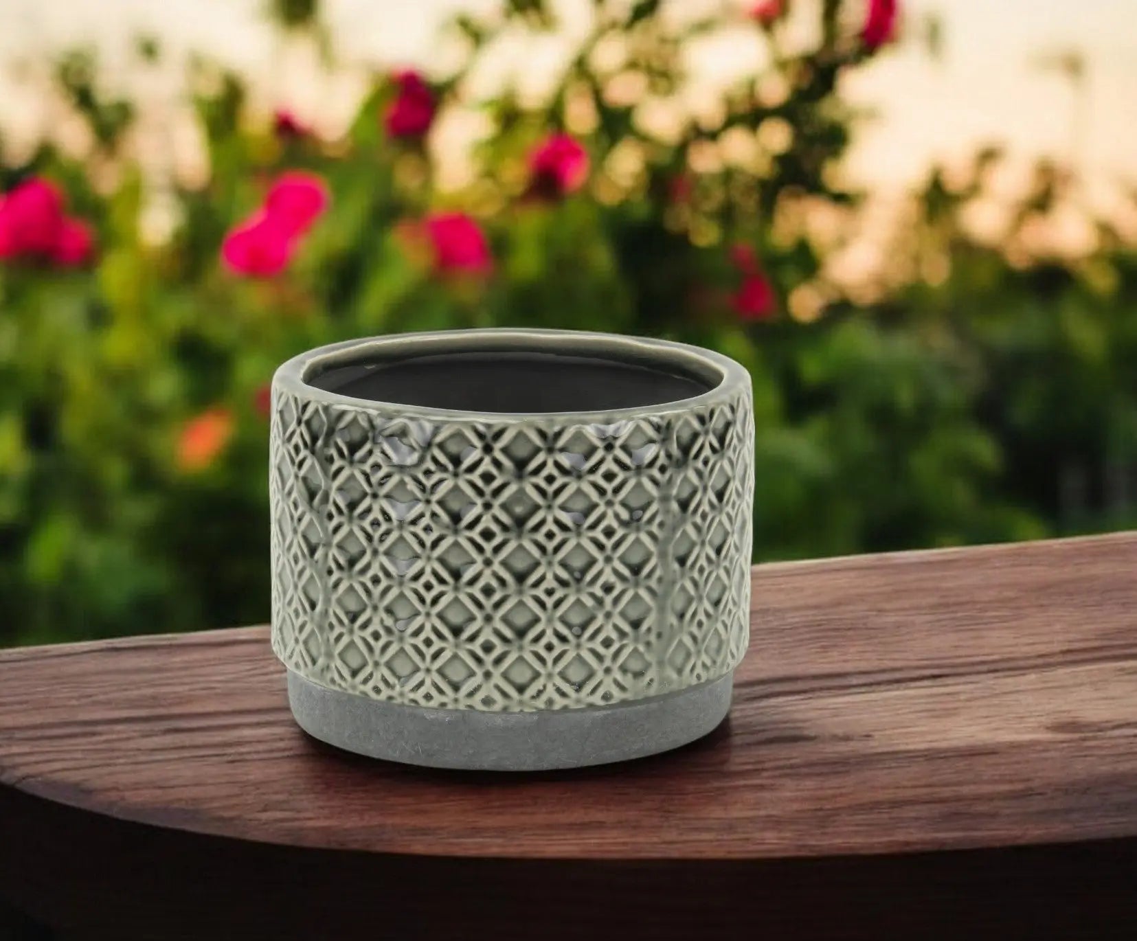 7" Gray Geometric Ceramic Indoor Outdoor Round Pot Planter - GreatEagleInc
