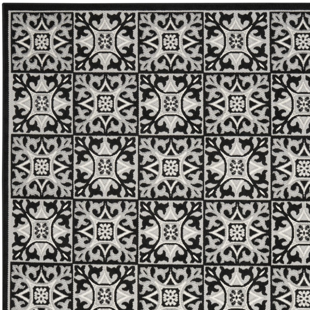 7' X 10' Black And White Fleur De Lis Stain Resistant Non Skid Area Rug Homeroots Outdoor