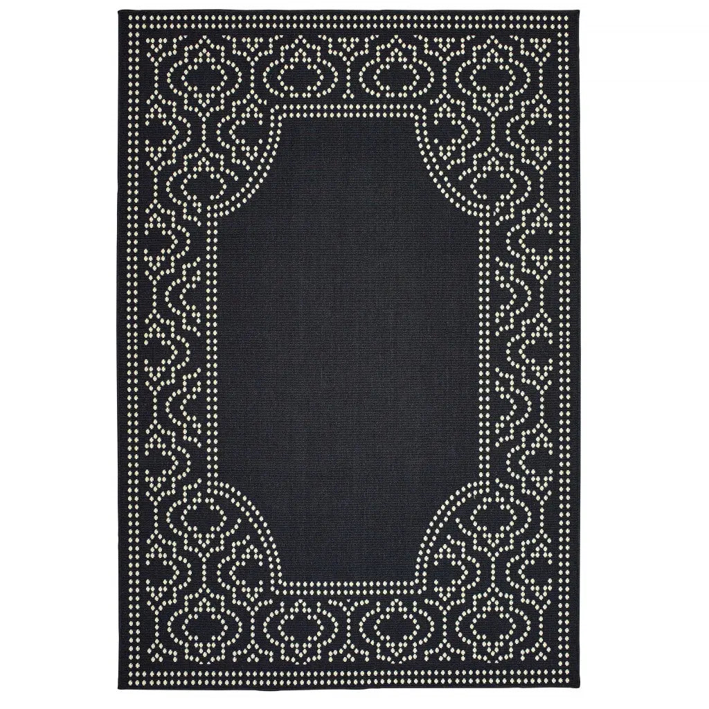 7' X 10' Black and Ivory Stain Resistant Indoor Outdoor Area Rug Homeroots Outdoor