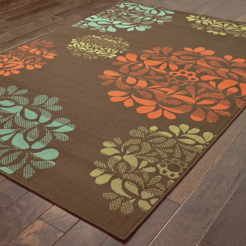 7' X 10' Brown Floral Stain Resistant Indoor Outdoor Area Rug Homeroots Outdoor