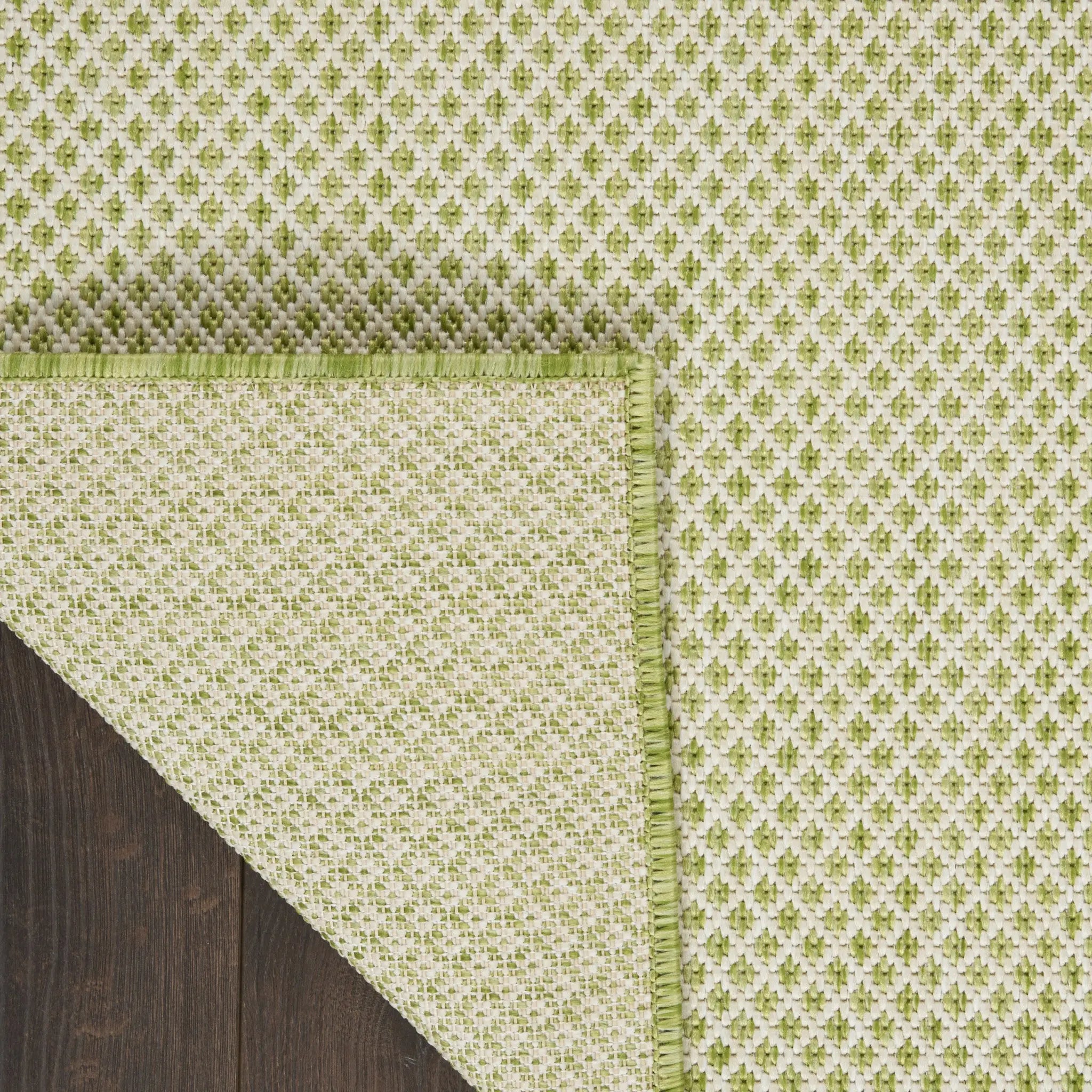 7' X 10' Green And Ivory Indoor Outdoor Area Rug Homeroots Outdoor