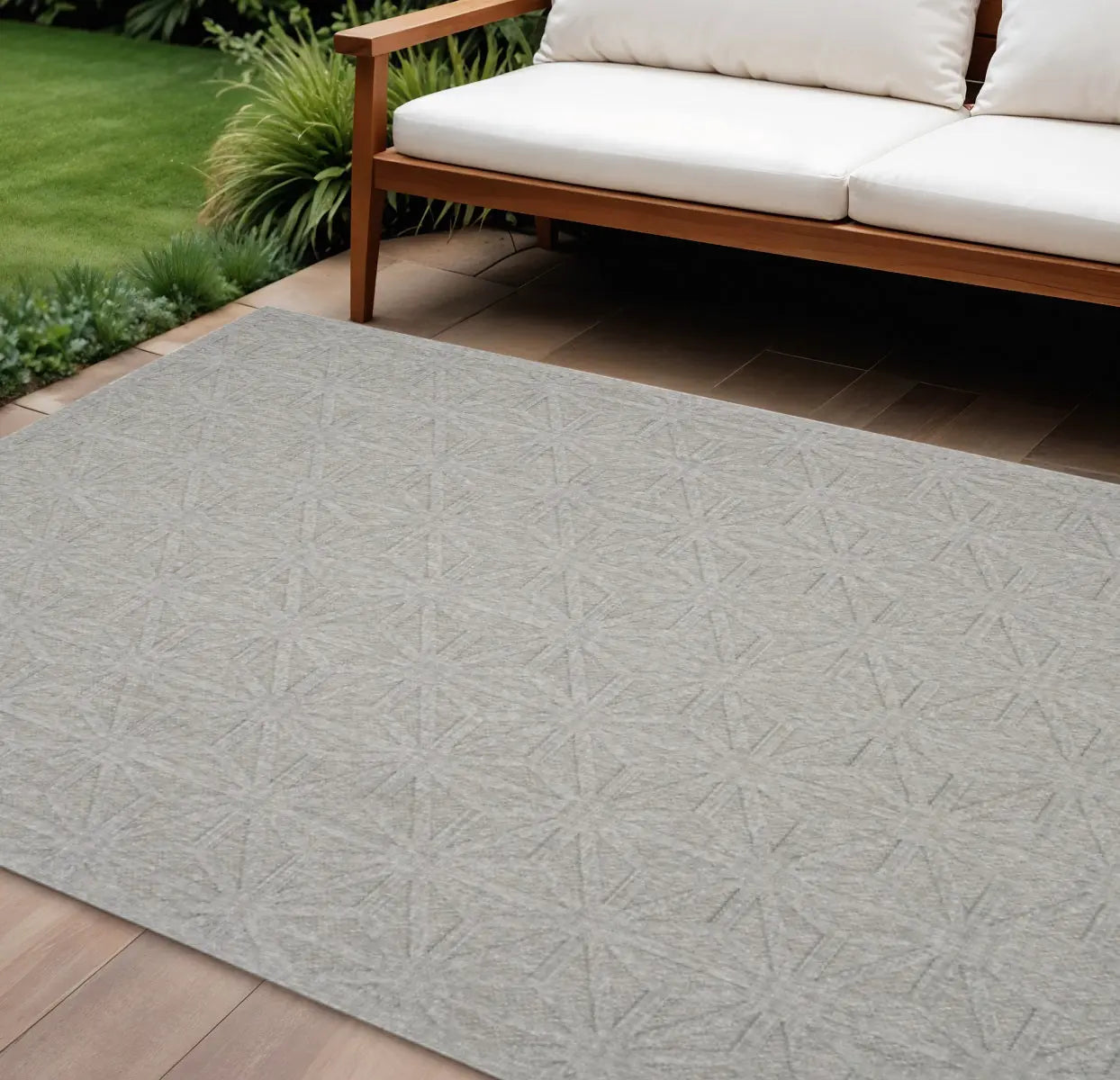 7' X 10' Light Gray And Gray Geometric Indoor Outdoor Area Rug Homeroots Outdoor