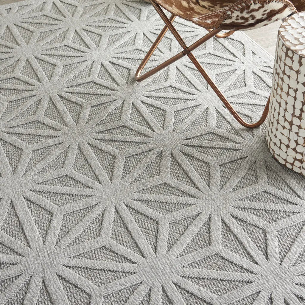 7' X 10' Light Gray And Gray Geometric Indoor Outdoor Area Rug Homeroots Outdoor