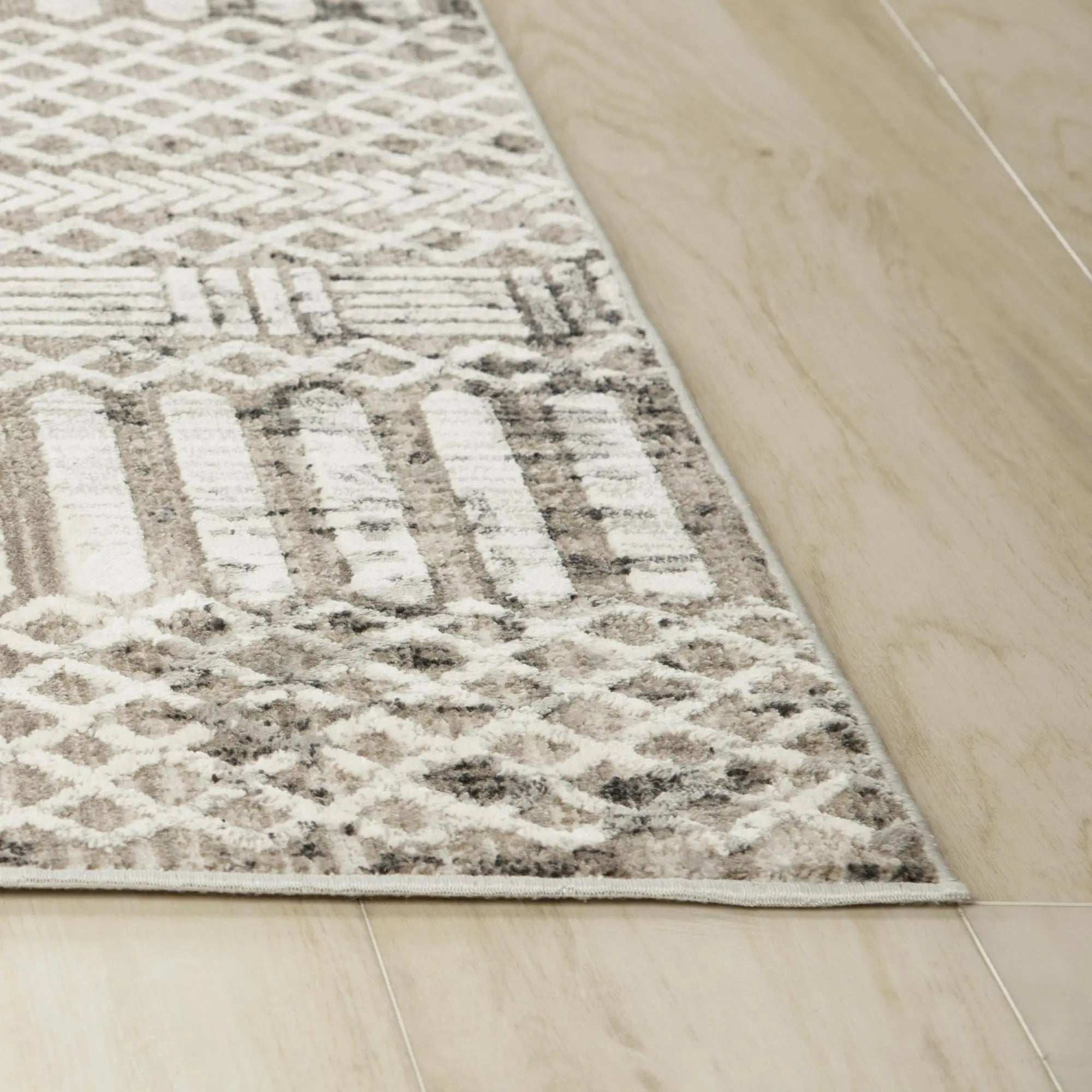 7' X 10' Natural And Brown Geometric Area Rug Homeroots Home Decor