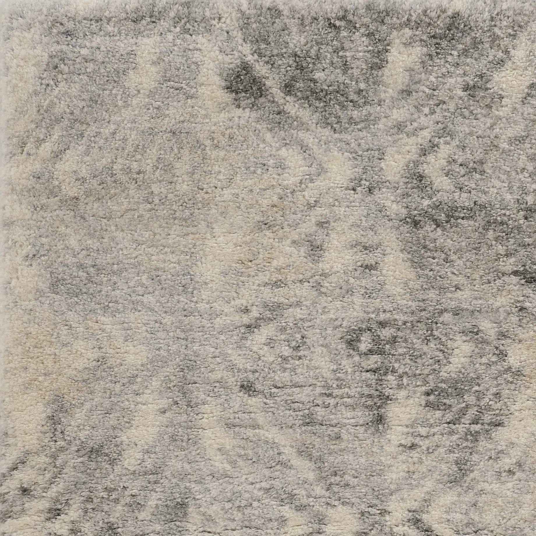 7' X 9' Gray And Ivory Diamond Area Rug Homeroots Home Decor