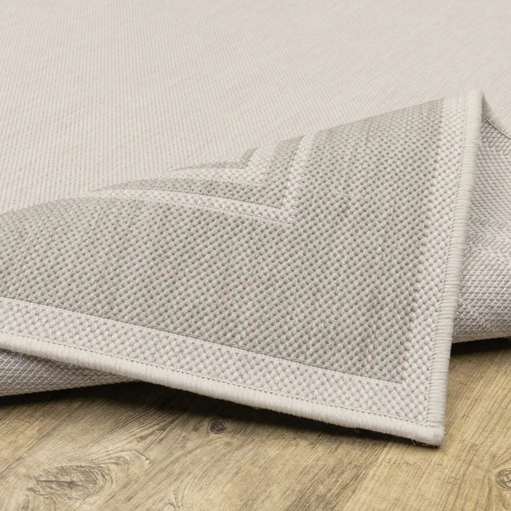 7' X 9' Gray And Ivory Indoor Outdoor Area Rug Homeroots Outdoor