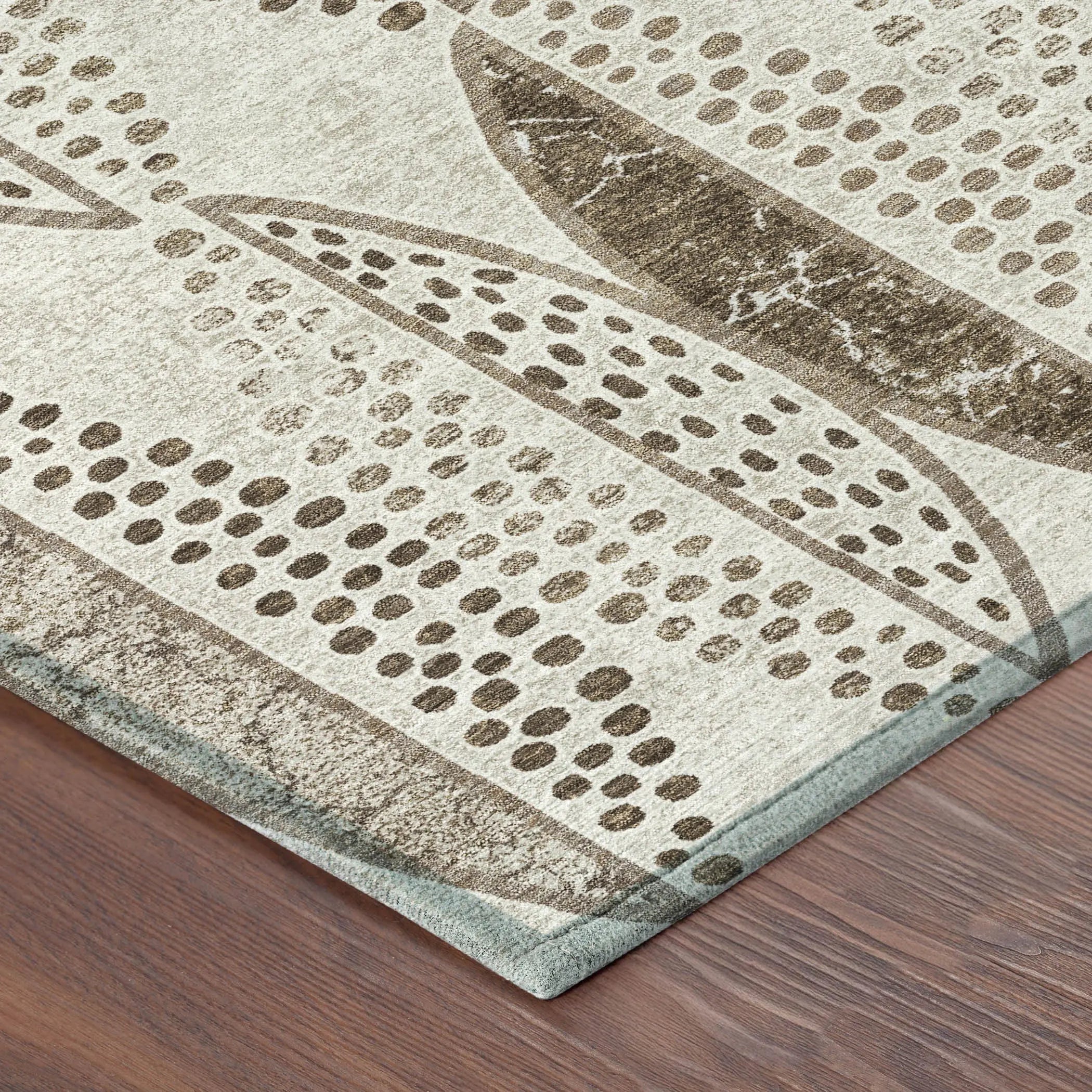 8' Beige And Blue Round Geometric Washable Indoor Outdoor Area Rug Homeroots Outdoor