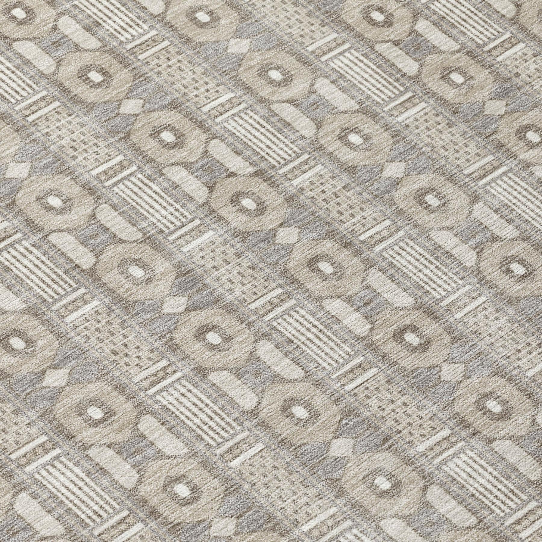 8' Beige And Brown Round Striped Washable Indoor Outdoor Area Rug Homeroots Outdoor