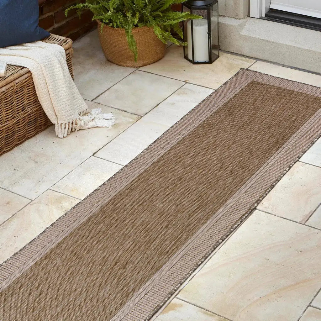 8' Beige And Cream Indoor Outdoor Runner Rug Homeroots Outdoor