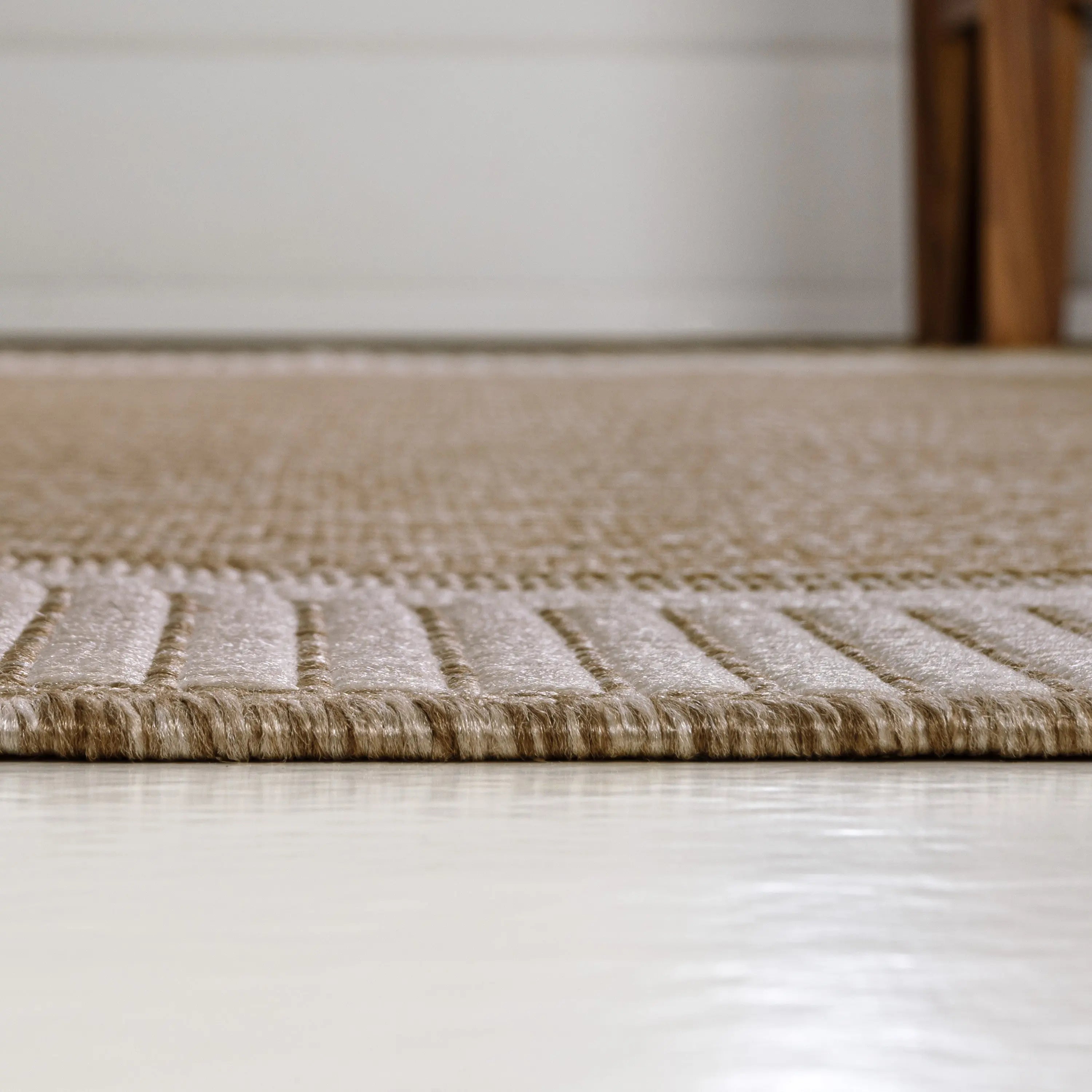 8' Beige And Cream Indoor Outdoor Runner Rug Homeroots Outdoor