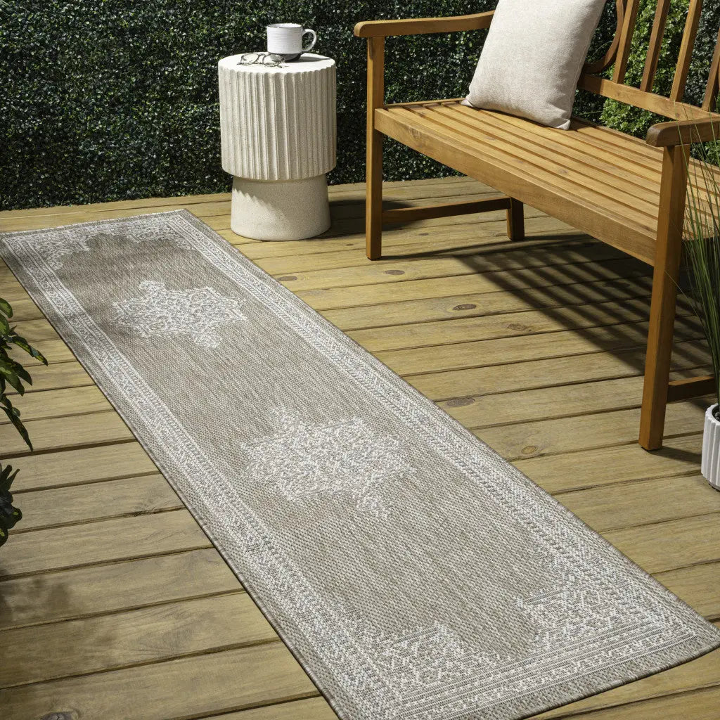 8' Beige And Cream Medallion Indoor Outdoor Runner Rug Homeroots Outdoor