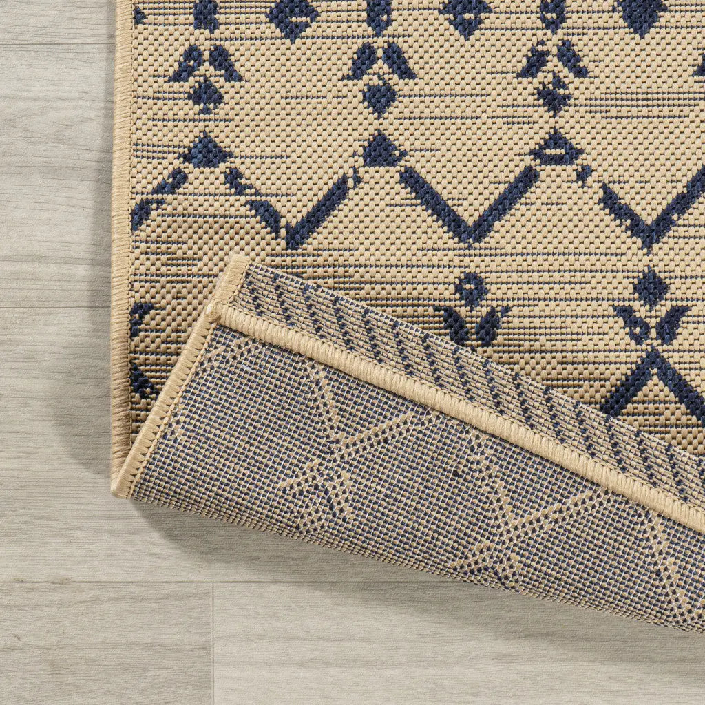 8' Beige And Navy Blue Round Trellis Indoor Outdoor Area Rug Homeroots Outdoor