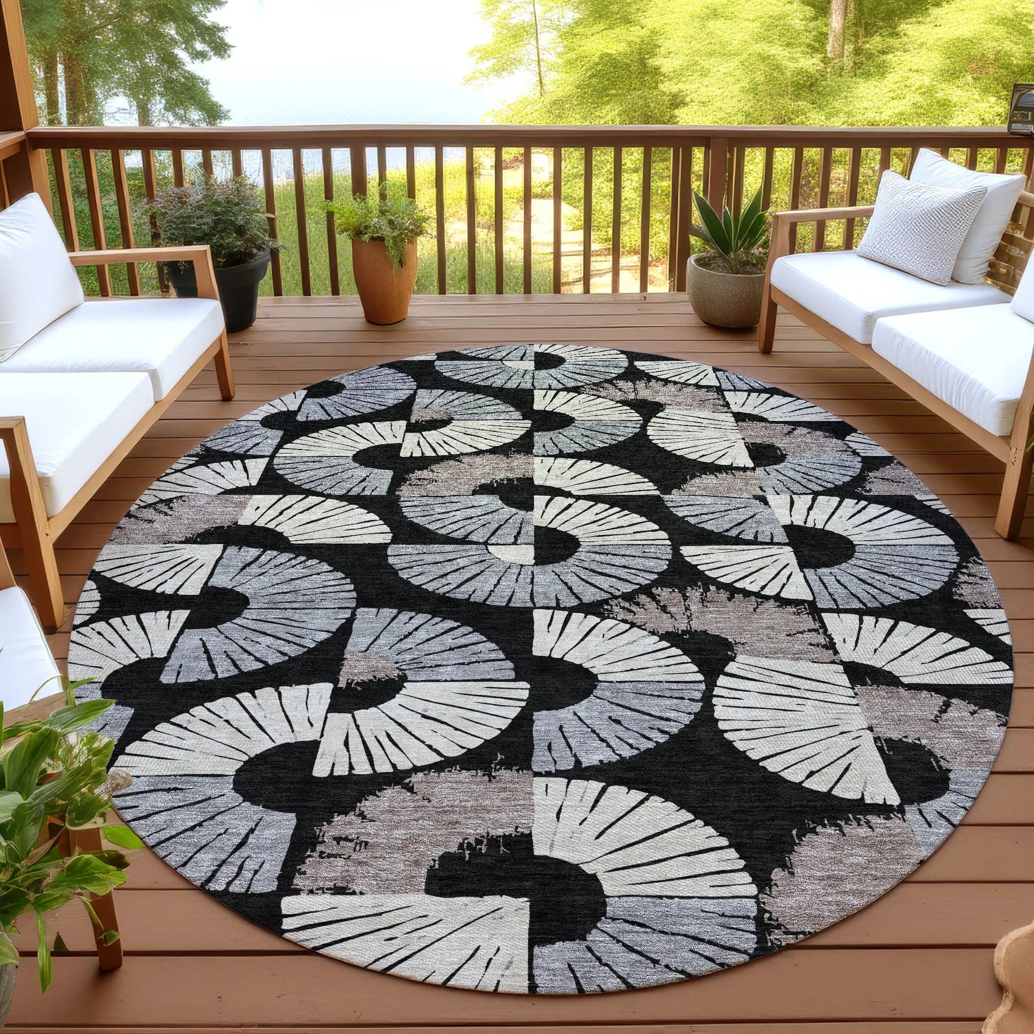 8' Black And Beige Round Geometric Washable Indoor Outdoor Area Rug Homeroots Outdoor