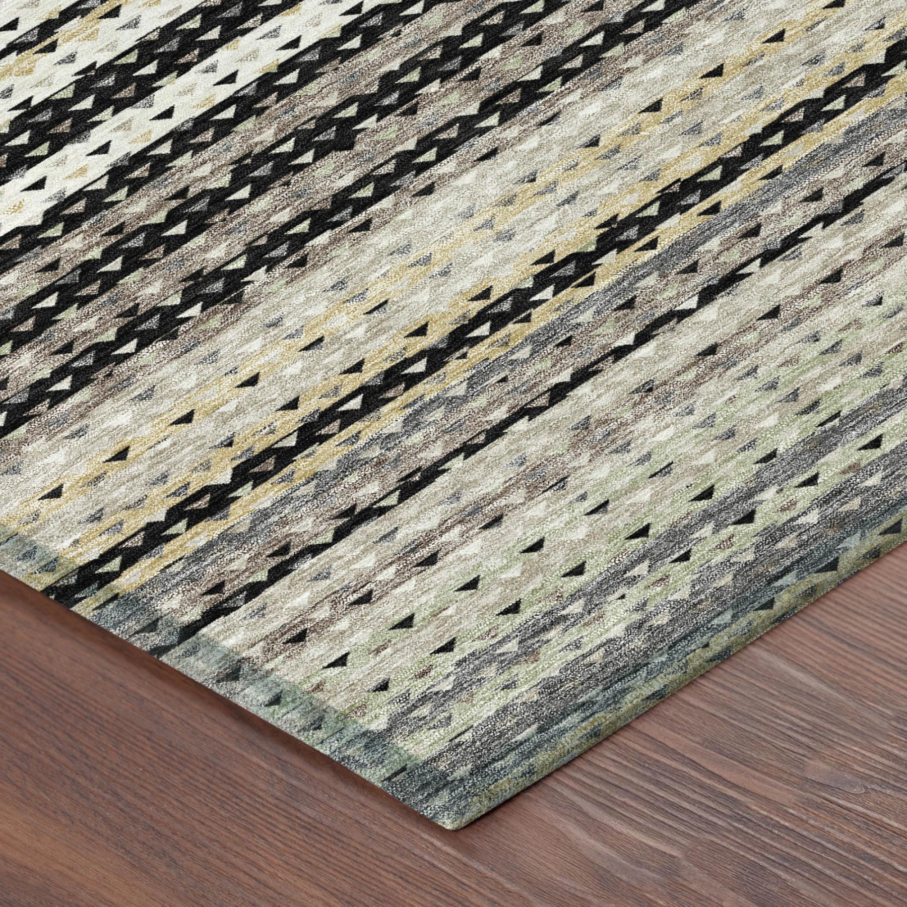 8' Black And Beige Round Striped Washable Indoor Outdoor Area Rug Homeroots Outdoor