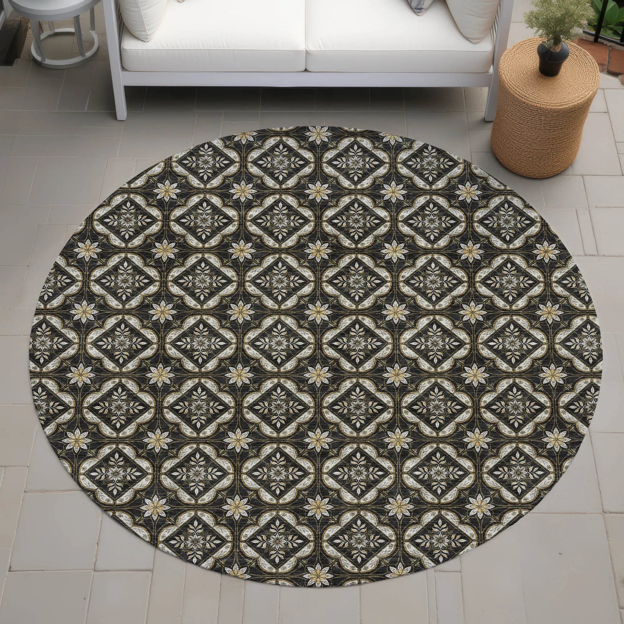 8' Black And Coffee Round Geometric Washable Indoor Outdoor Area Rug Homeroots Outdoor