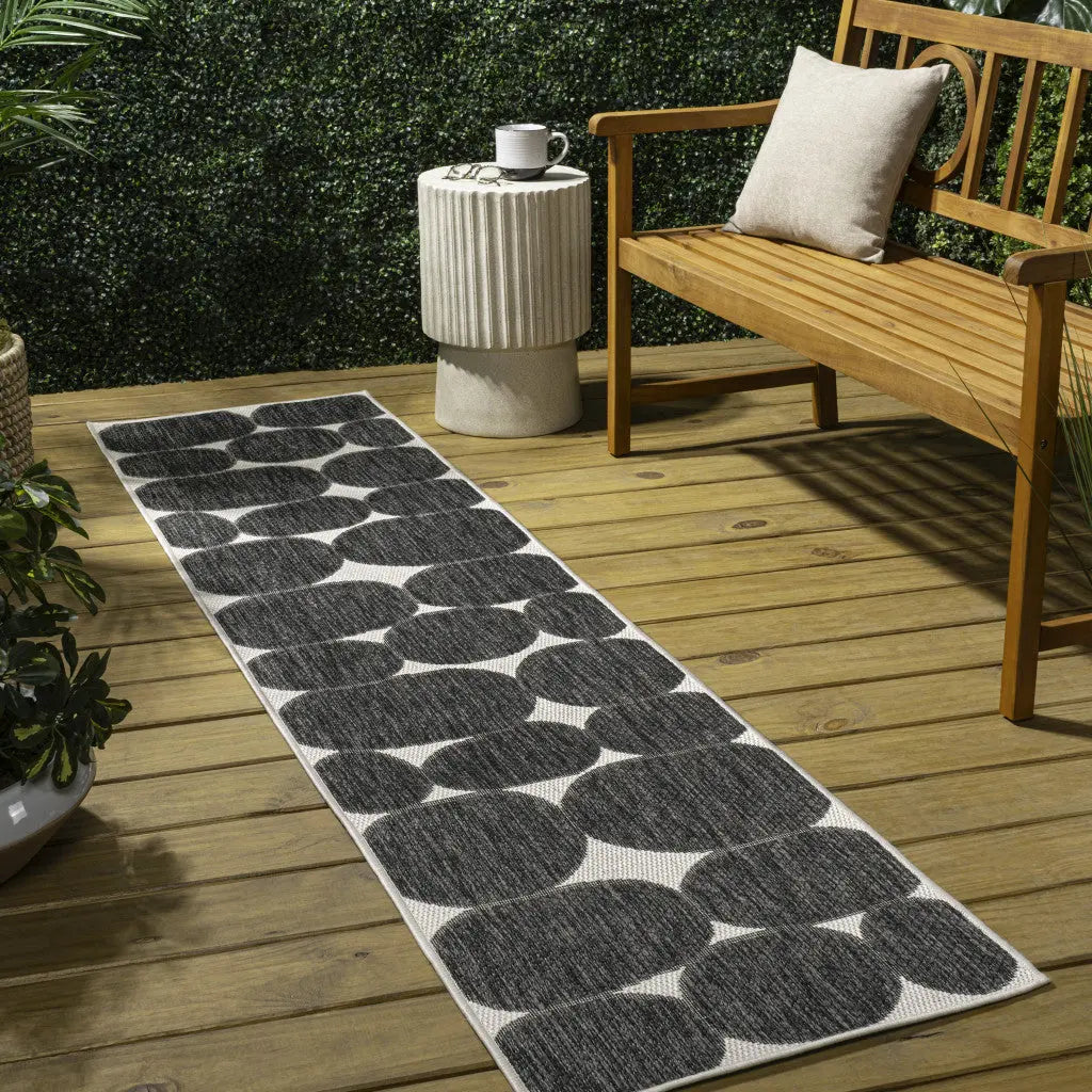 8' Black And Cream Geometric Indoor Outdoor Runner Rug Homeroots Outdoor