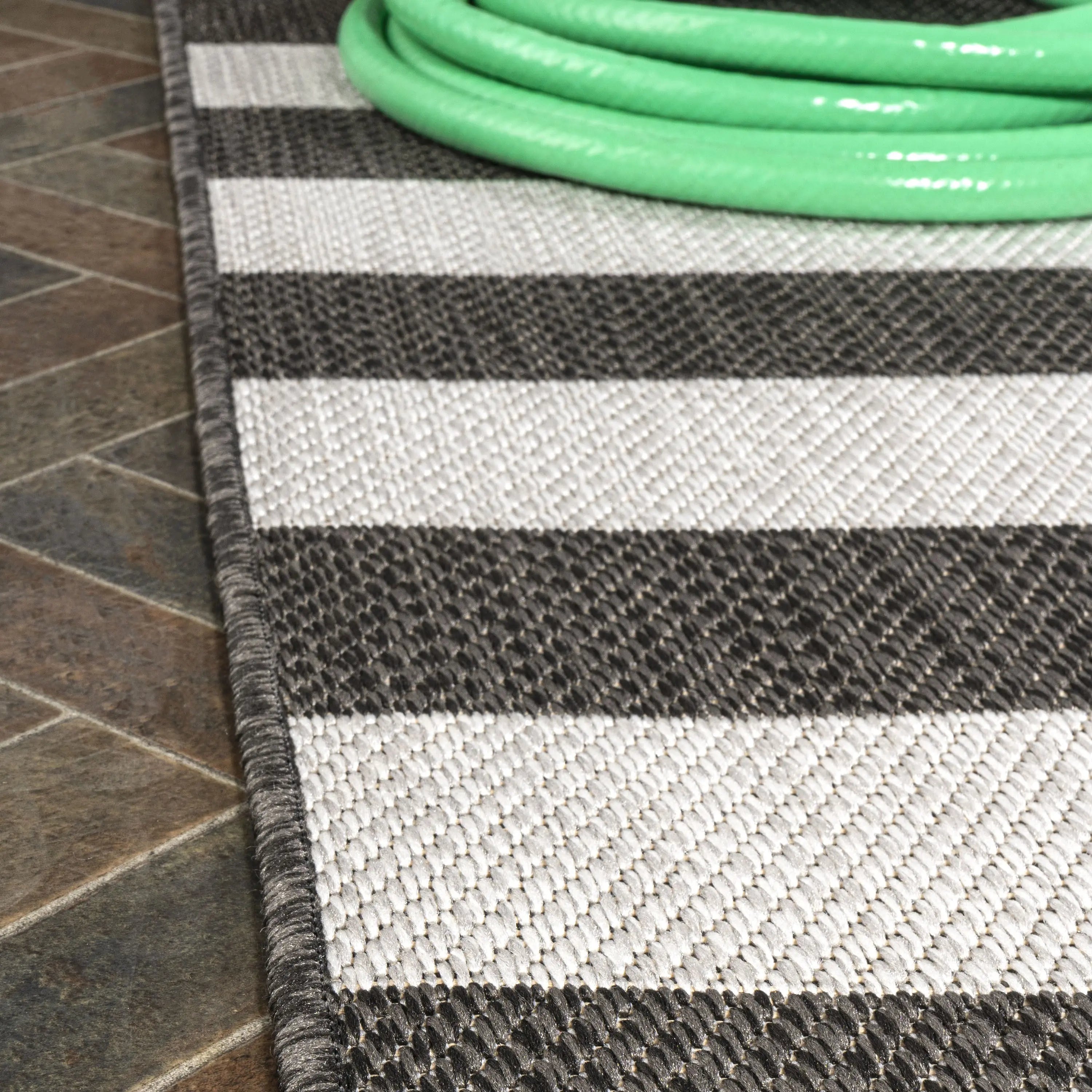 8' Black And Cream Striped Indoor Outdoor Runner Rug Homeroots Outdoor