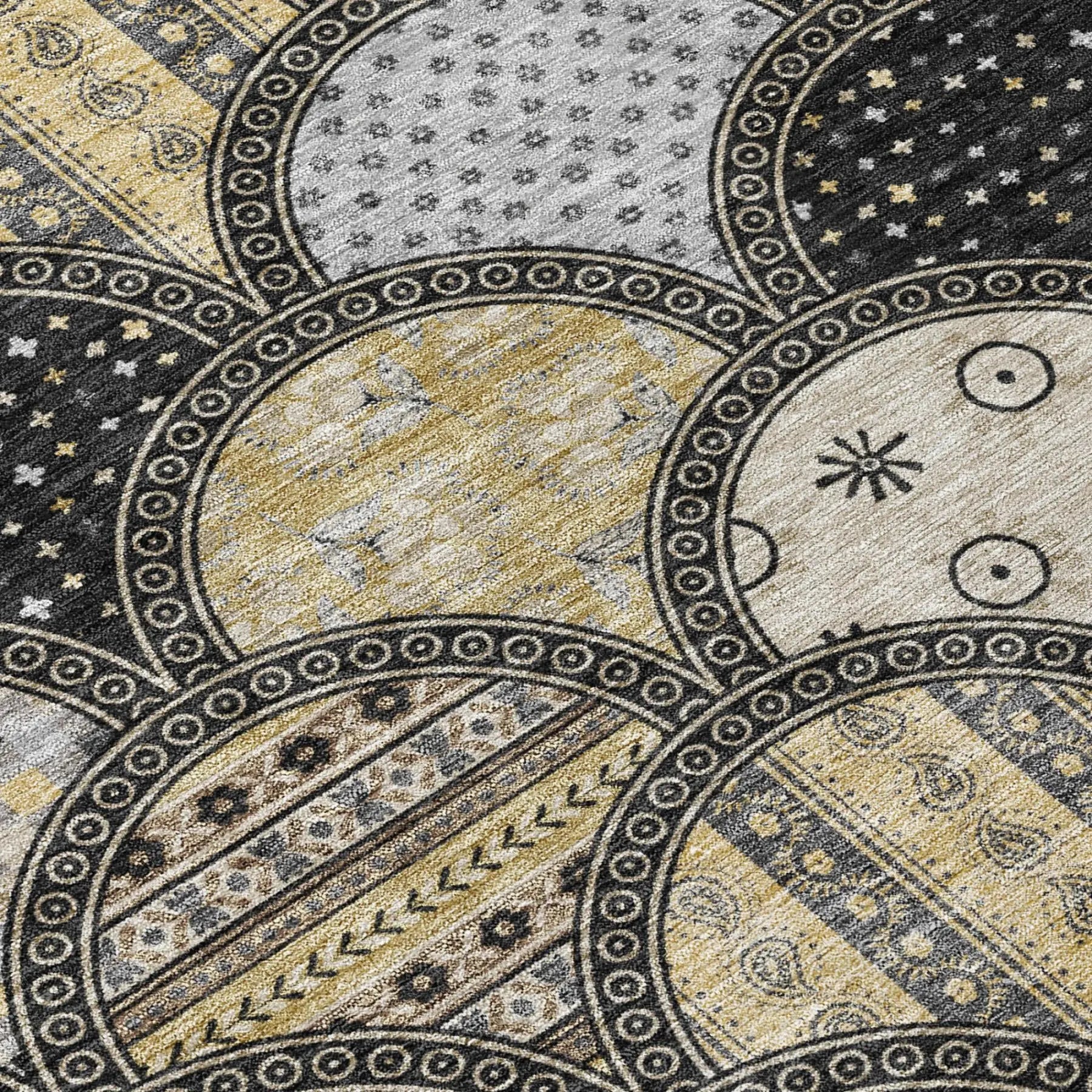 8' Black And Graphite Round Geometric Washable Indoor Outdoor Area Rug Homeroots Outdoor