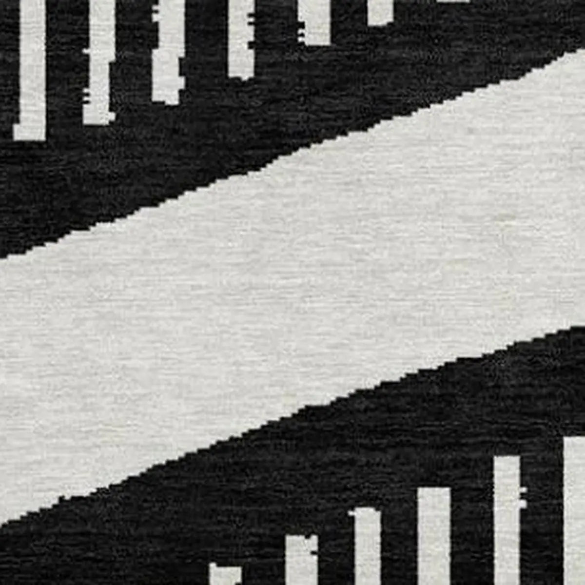 8' Black And Graphite Round Geometric Washable Indoor Outdoor Area Rug Homeroots Outdoor
