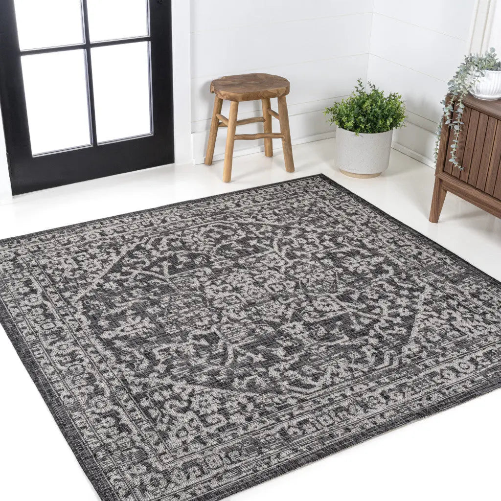 8' Black And Gray Square Medallion Indoor Outdoor Area Rug Homeroots Outdoor