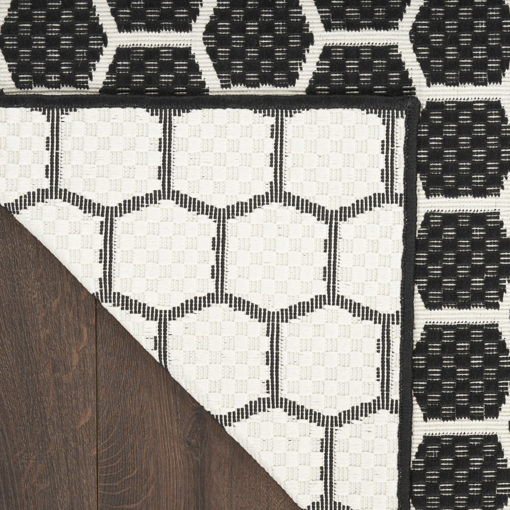 8' Black And Ivory Geometric Indoor Outdoor Runner Rug Homeroots Outdoor