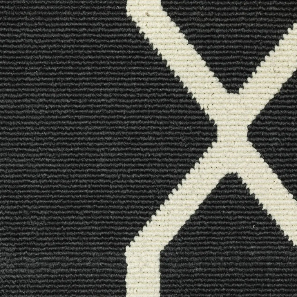 8' Black And Ivory Indoor Outdoor Runner Rug Homeroots Outdoor