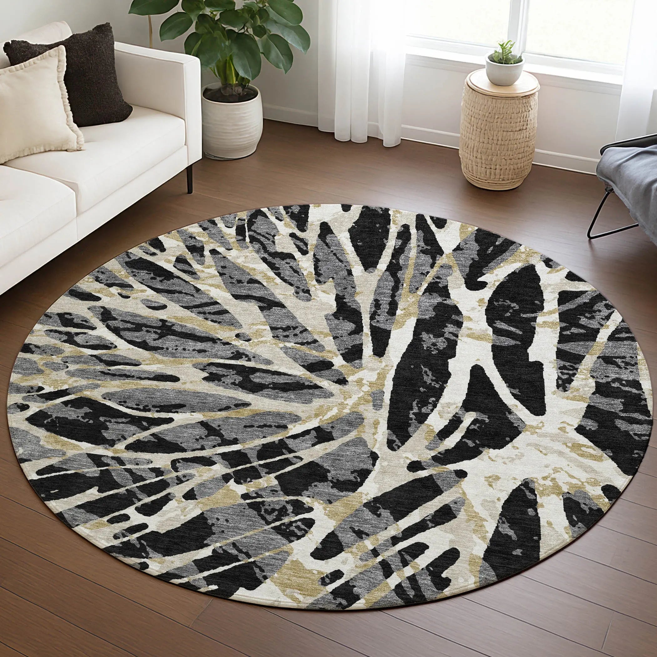 8' Black And Ivory Round Abstract Washable Indoor Outdoor Area Rug Homeroots Outdoor
