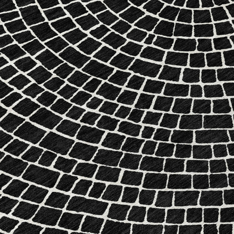 8' Black And Ivory Round Geometric Washable Indoor Outdoor Area Rug Homeroots Outdoor