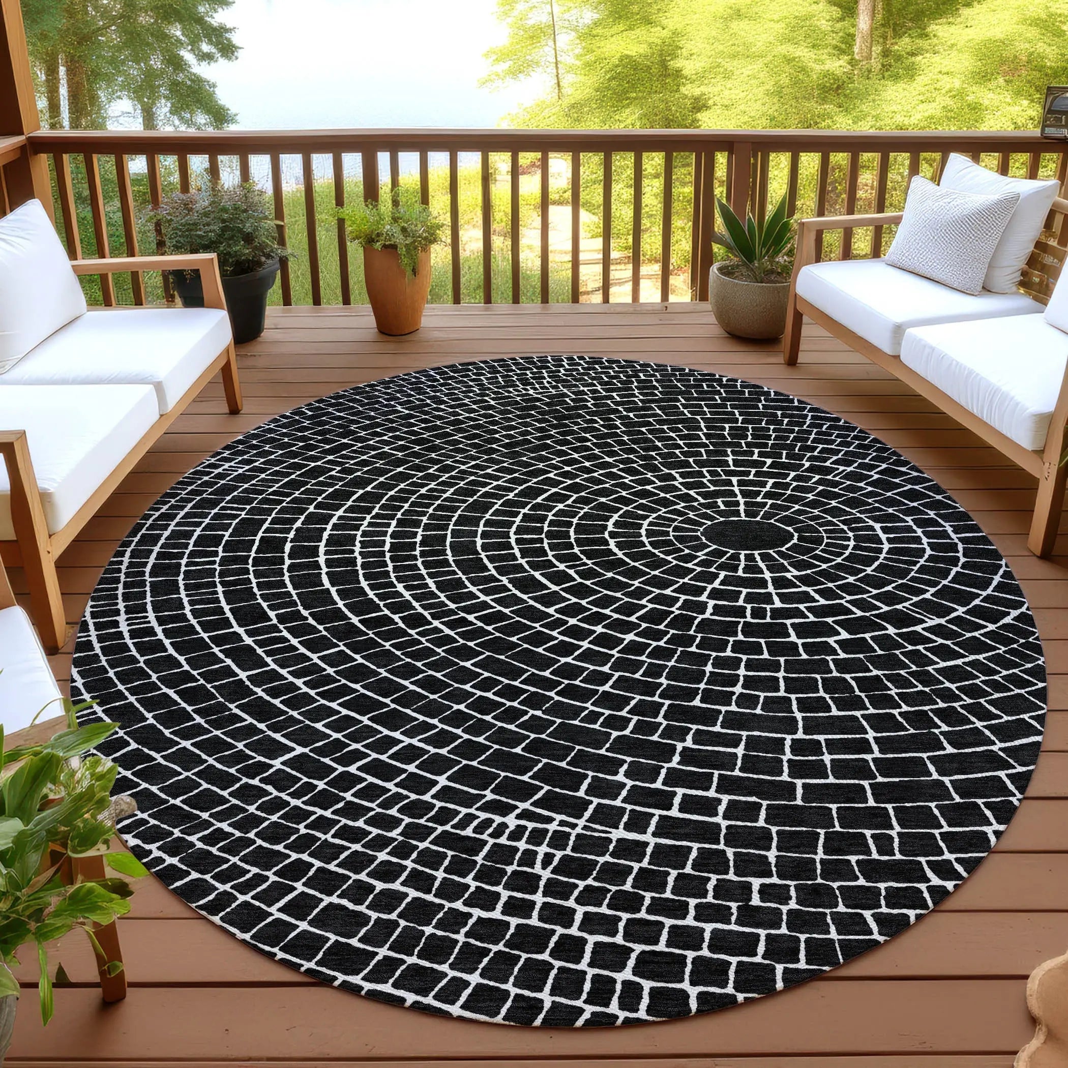 8' Black And Ivory Round Geometric Washable Indoor Outdoor Area Rug Homeroots Outdoor