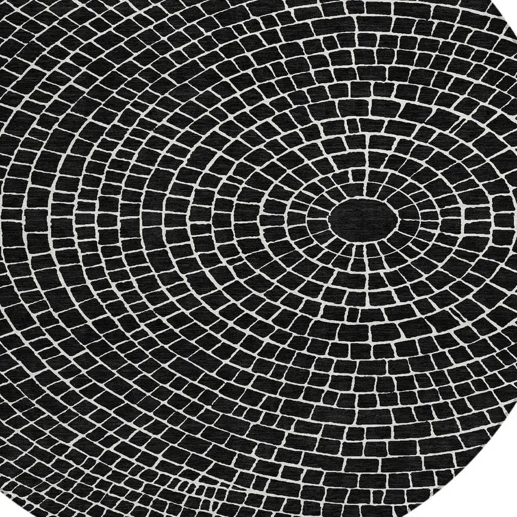 8' Black And Ivory Round Geometric Washable Indoor Outdoor Area Rug Homeroots Outdoor