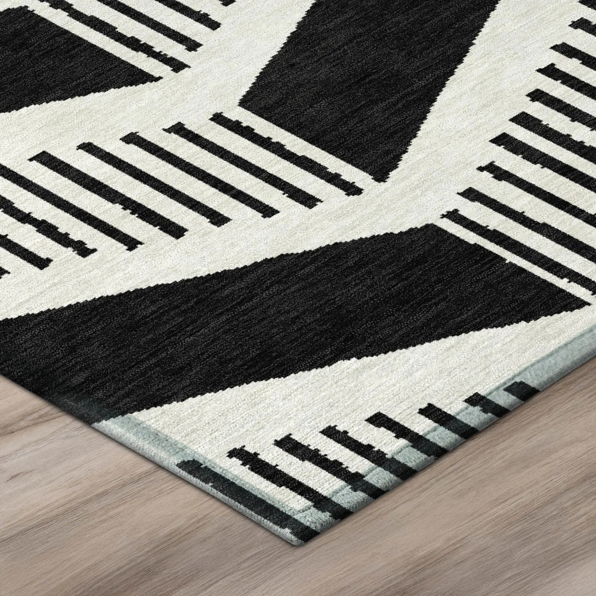 8' Black And Ivory Round Geometric Washable Indoor Outdoor Area Rug Homeroots Outdoor
