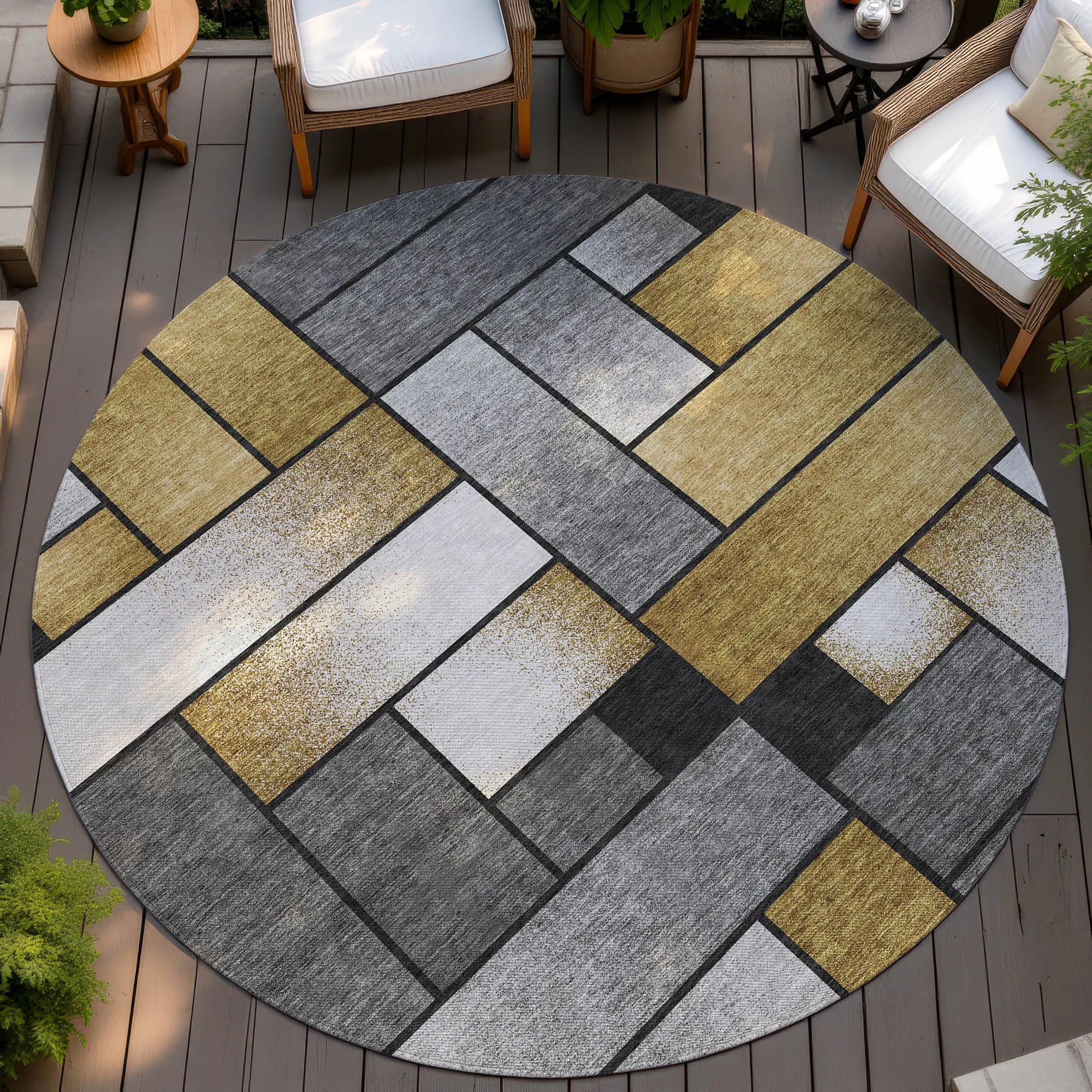 8' Black And Khaki Round Geometric Washable Indoor Outdoor Area Rug Homeroots Outdoor