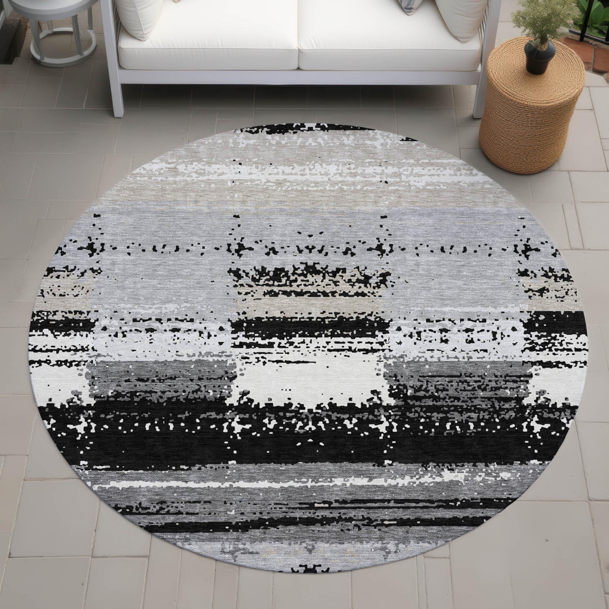 8' Black And Pewter Round Geometric Washable Indoor Outdoor Area Rug Homeroots Outdoor