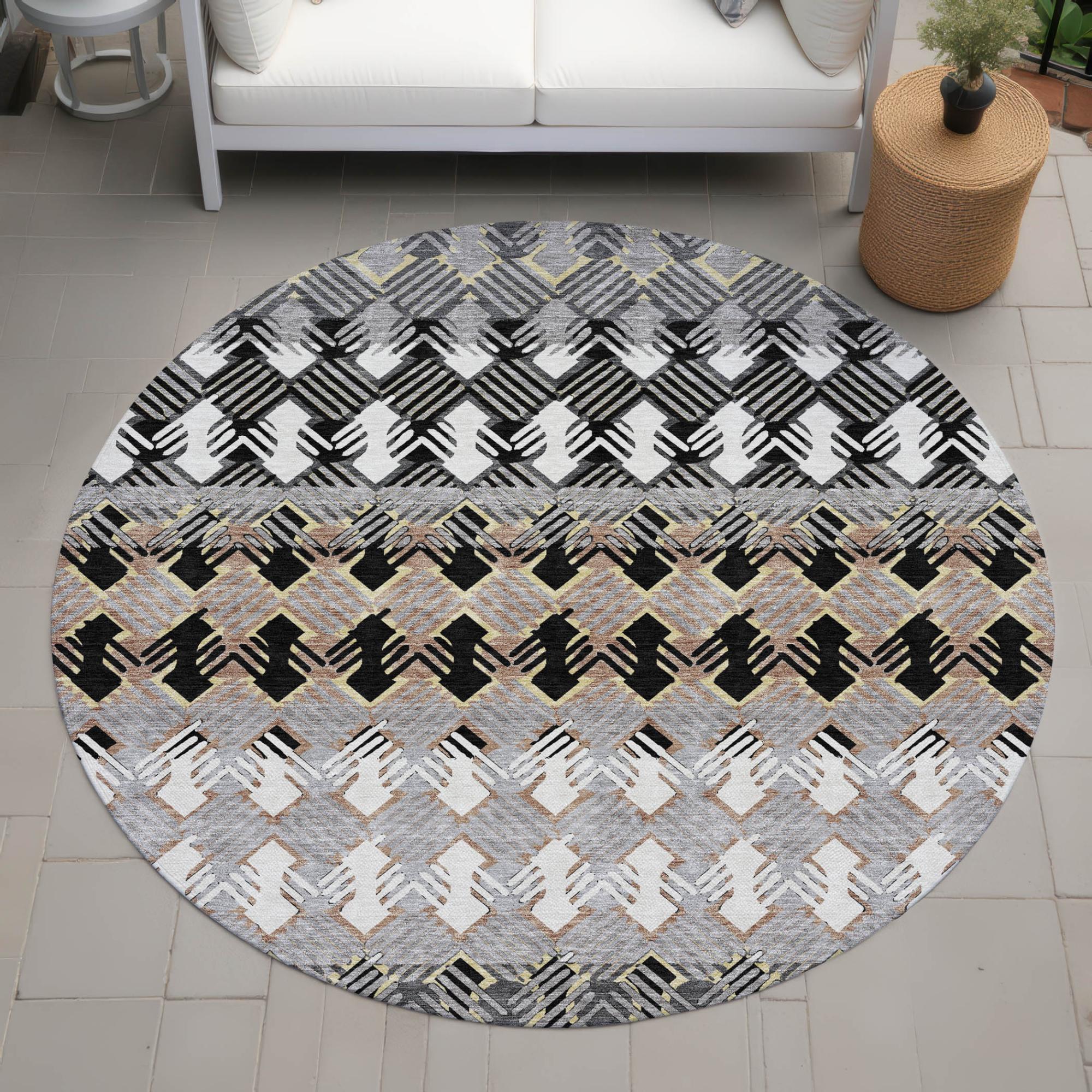 8' Black And Pewter Round Striped Washable Indoor Outdoor Area Rug Homeroots Outdoor