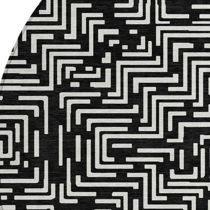 8' Black And Silver Round Geometric Washable Indoor Outdoor Area Rug Homeroots Outdoor