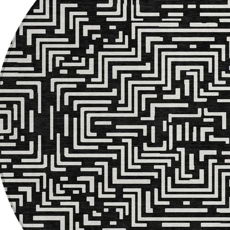 8' Black And Silver Round Geometric Washable Indoor Outdoor Area Rug Homeroots Outdoor