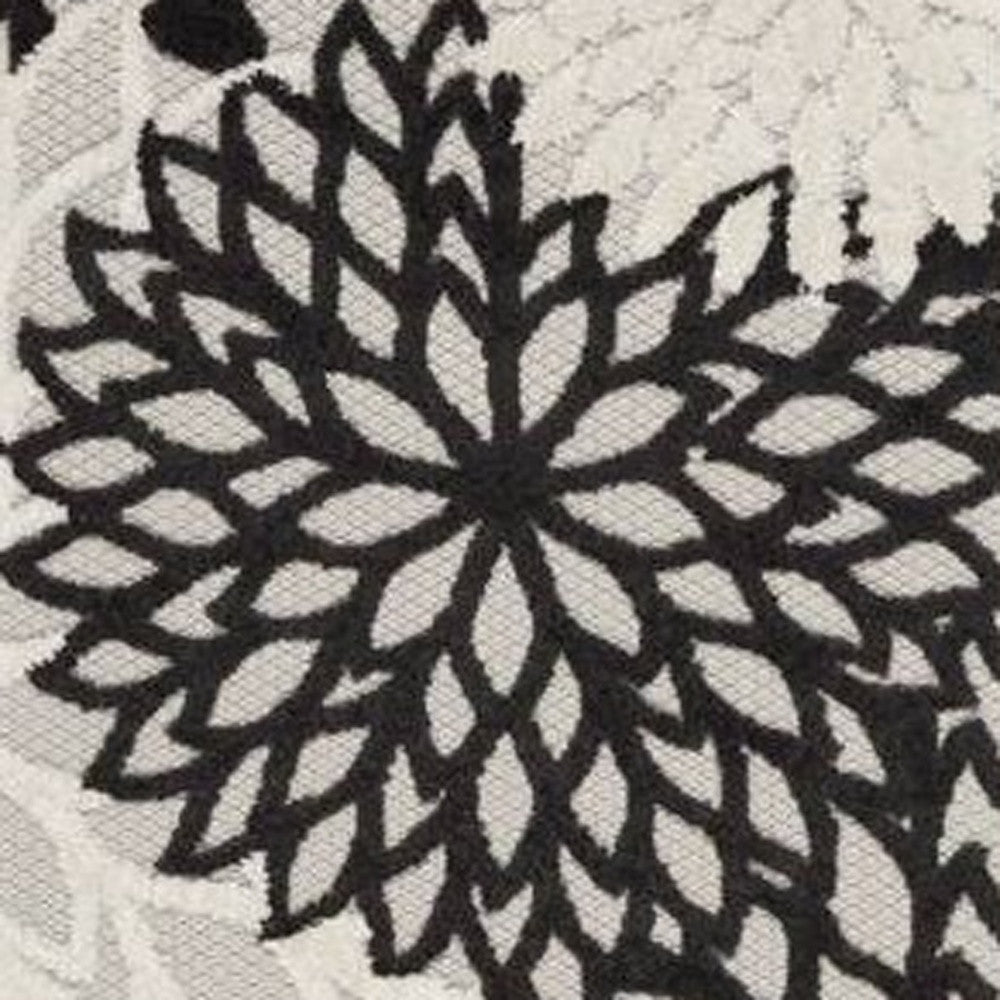 8' Black And White Indoor Outdoor Runner Rug - GreatEagleInc