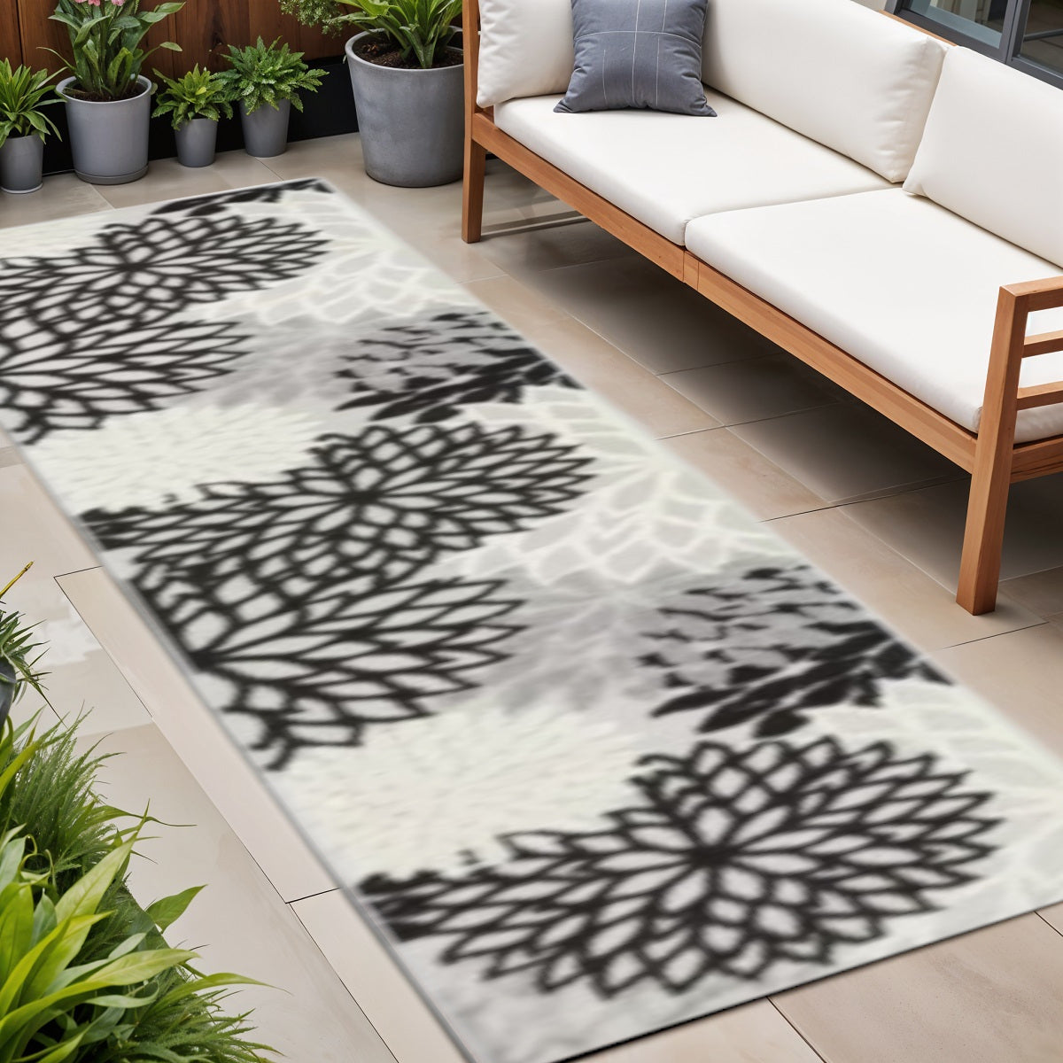 8' Black And White Indoor Outdoor Runner Rug - GreatEagleInc