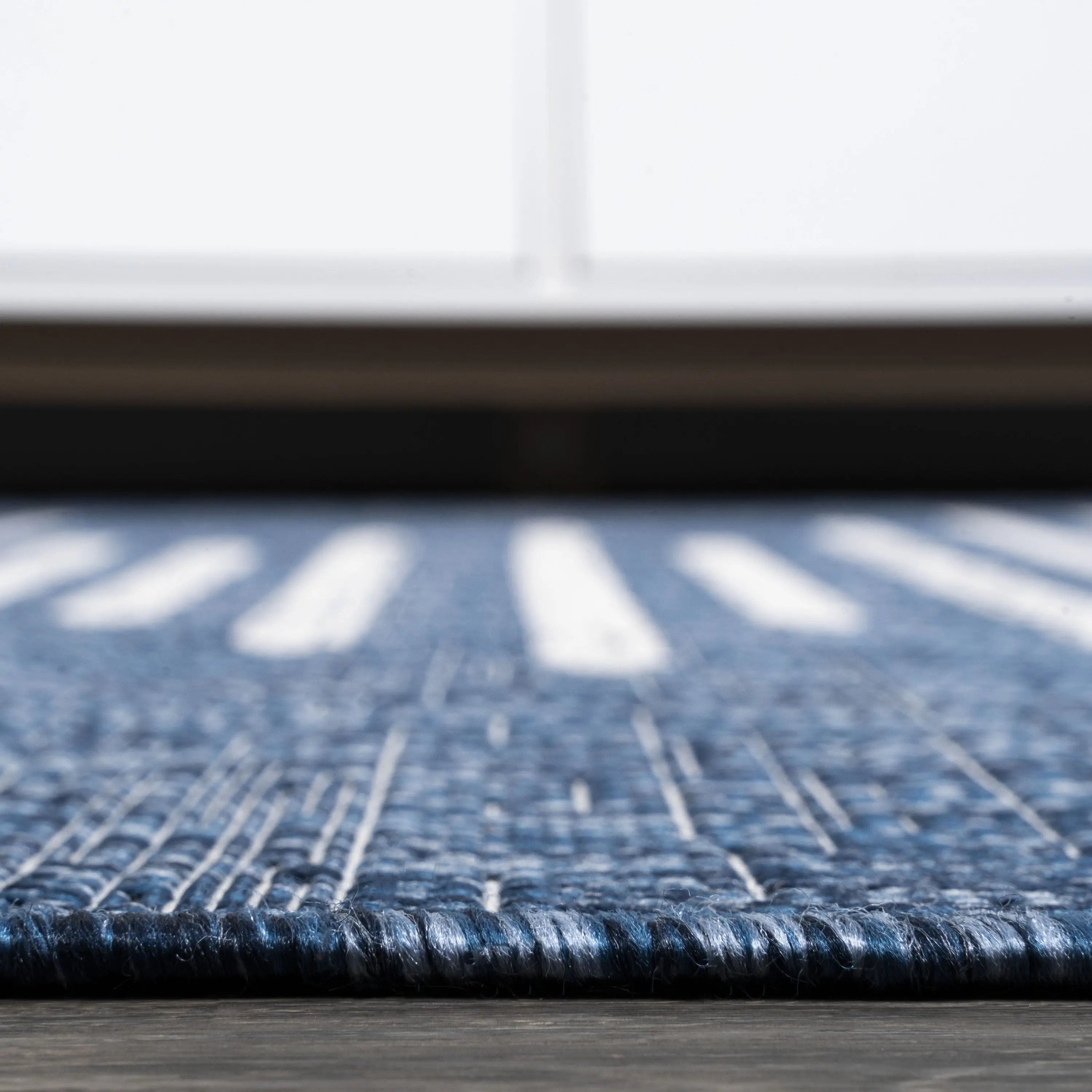 8' Blue And Ivory Striped Indoor Outdoor Runner Rug Homeroots Outdoor