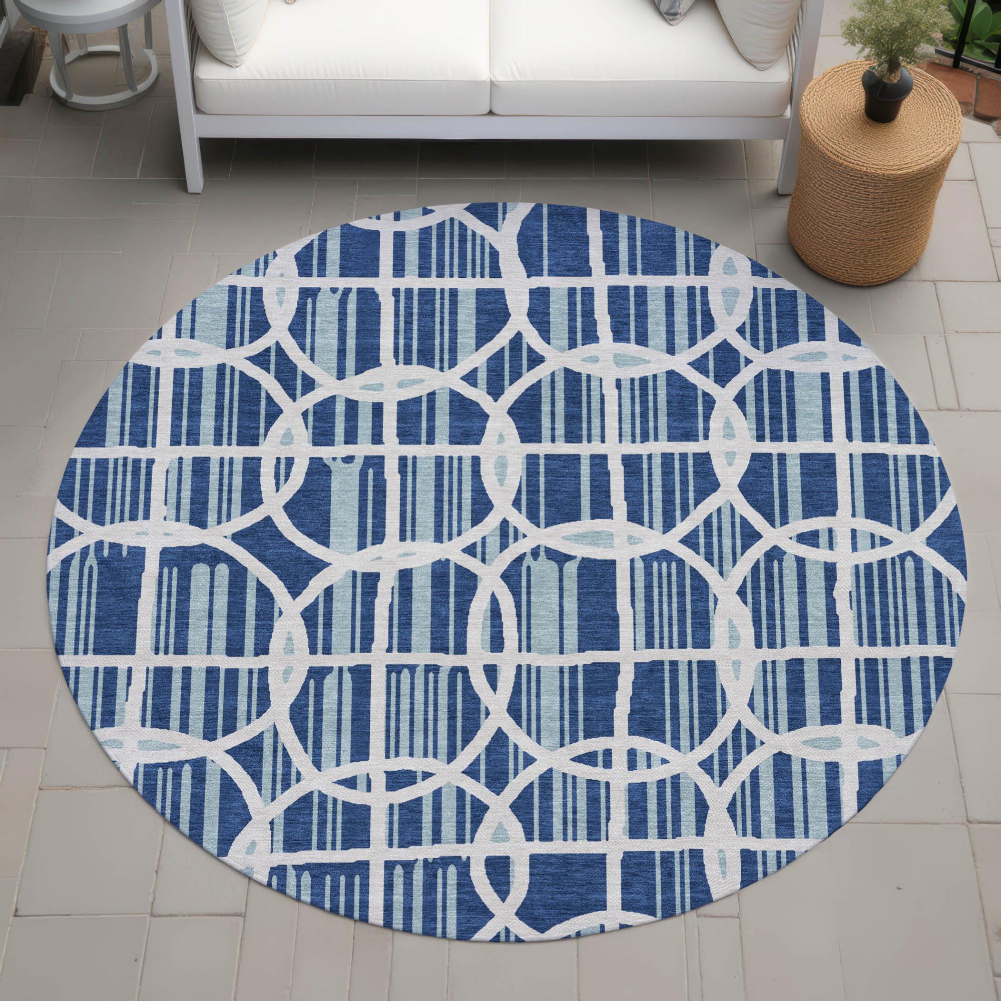 8' Blue And Silver Round Geometric Washable Indoor Outdoor Area Rug Homeroots Outdoor