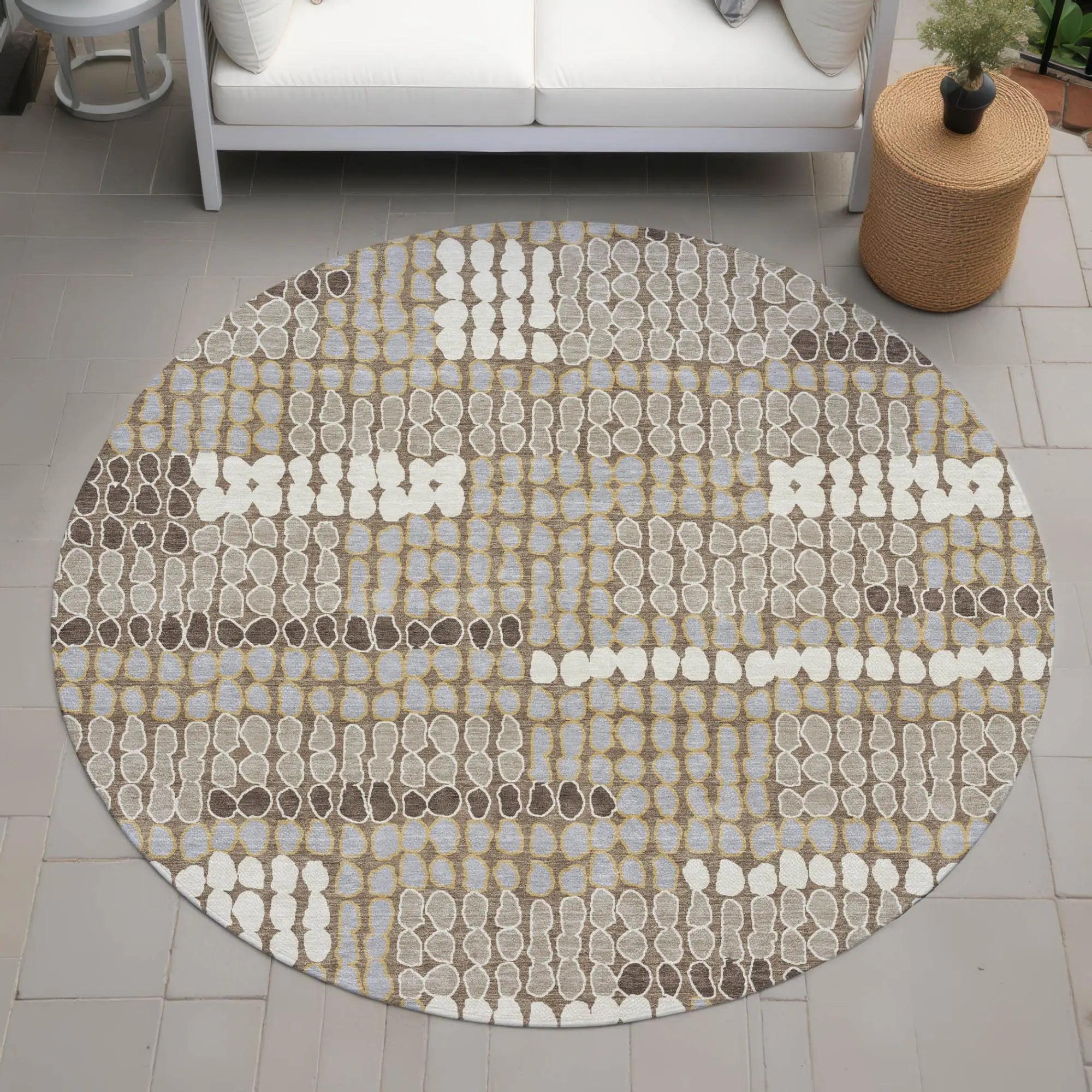 8' Brown And Beige Round Geometric Washable Indoor Outdoor Area Rug Homeroots Outdoor