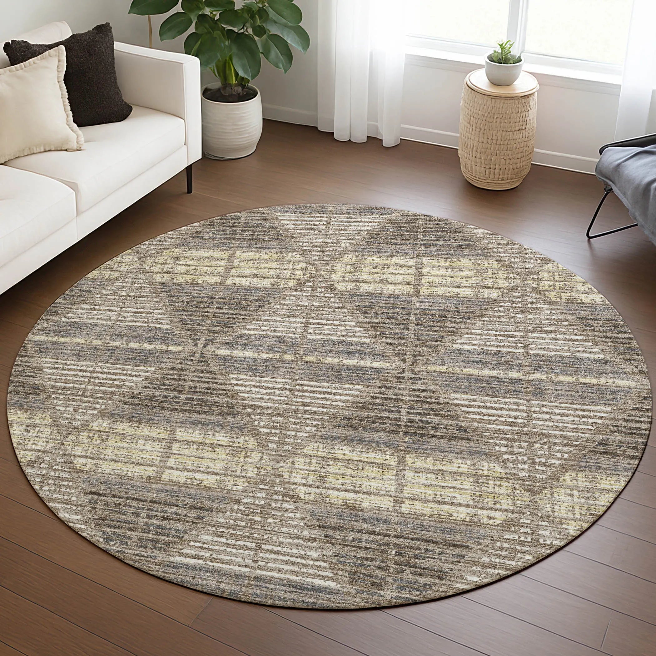 8' Brown And Beige Round Geometric Washable Indoor Outdoor Area Rug Homeroots Outdoor