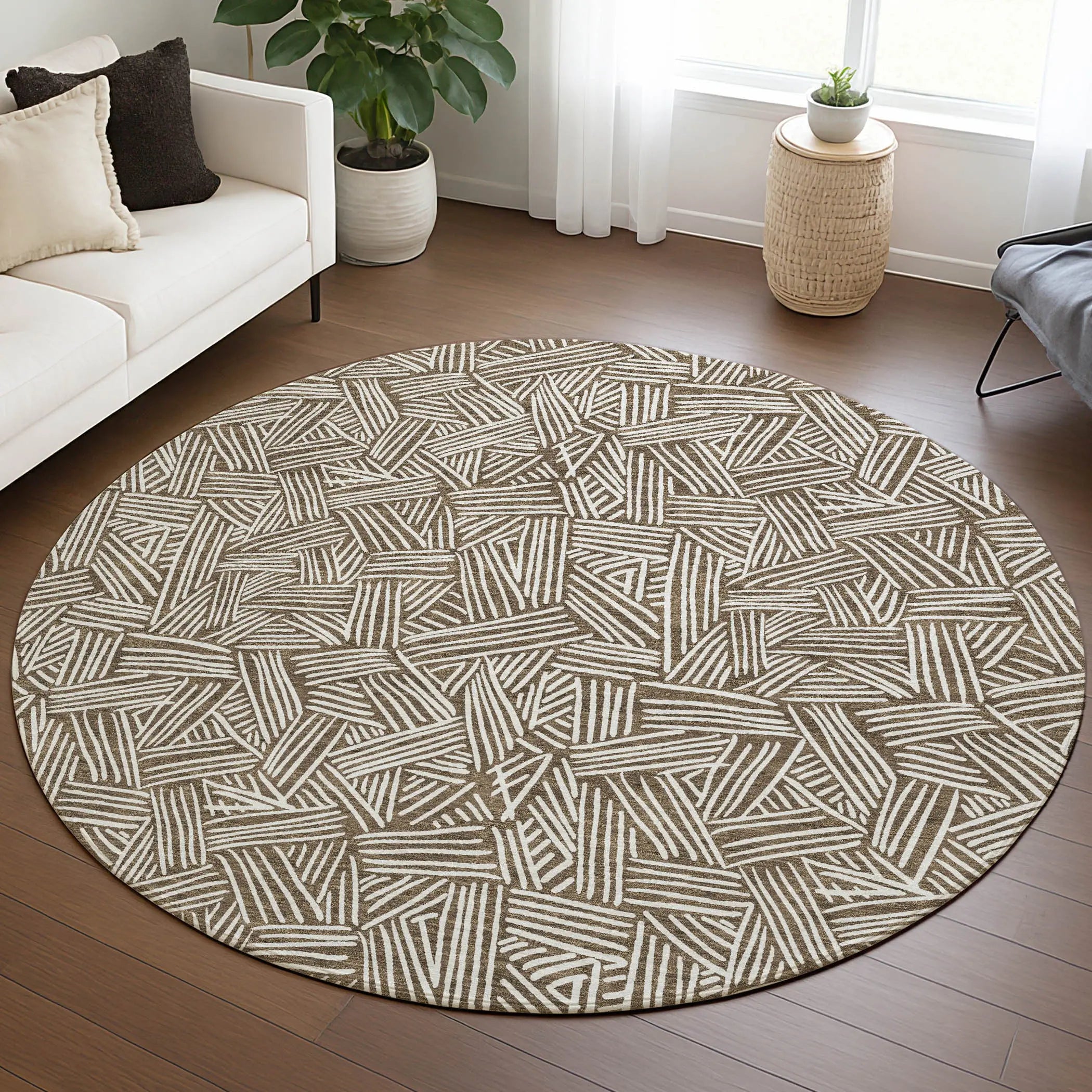 8' Brown And Ivory Round Geometric Washable Indoor Outdoor Area Rug Homeroots Outdoor