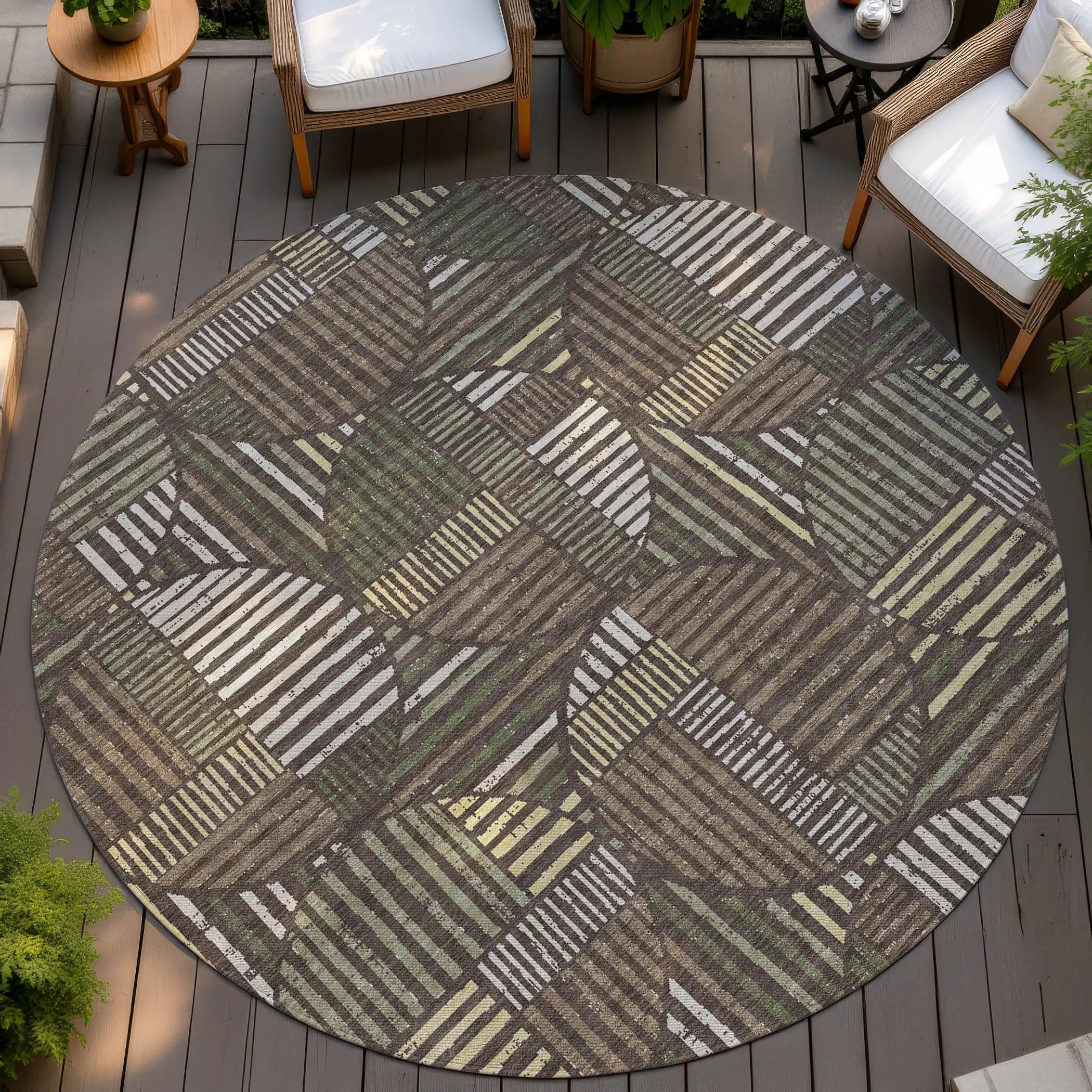 8' Brown And Linen Round Geometric Washable Indoor Outdoor Area Rug Homeroots Outdoor