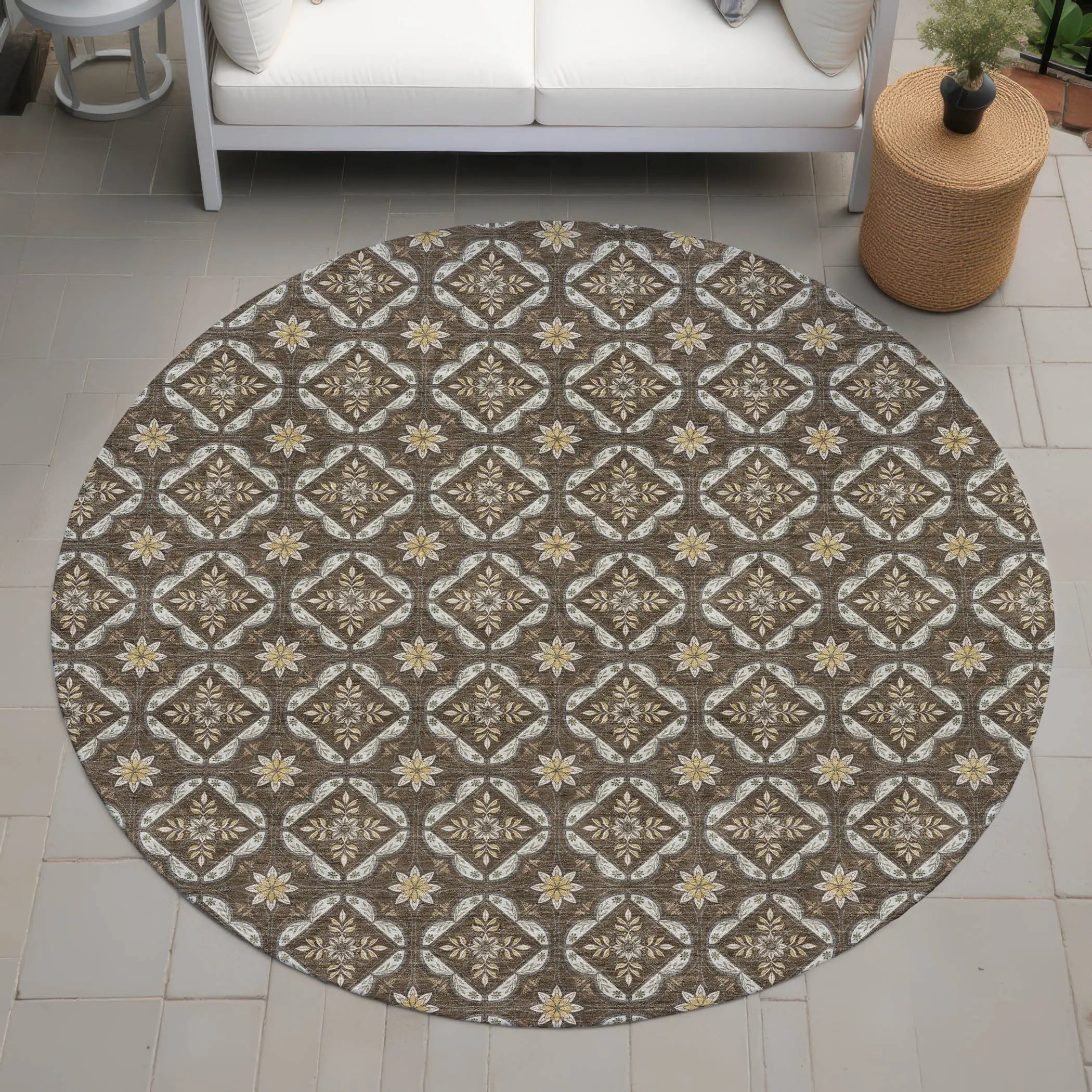 8' Chocolate And Brown Round Geometric Washable Indoor Outdoor Area Rug Homeroots Outdoor