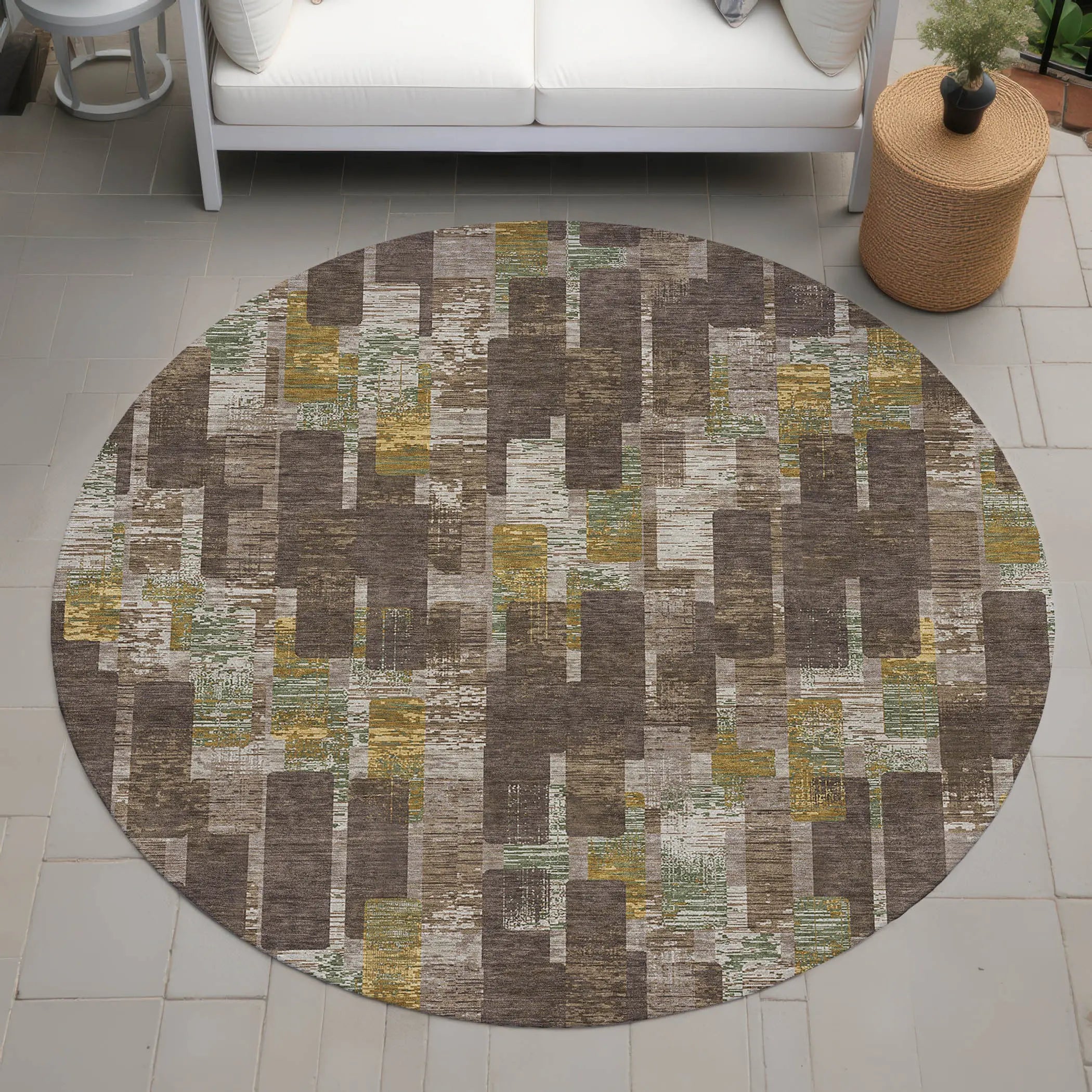 8' Chocolate And Brown Round Geometric Washable Indoor Outdoor Area Rug Homeroots Outdoor