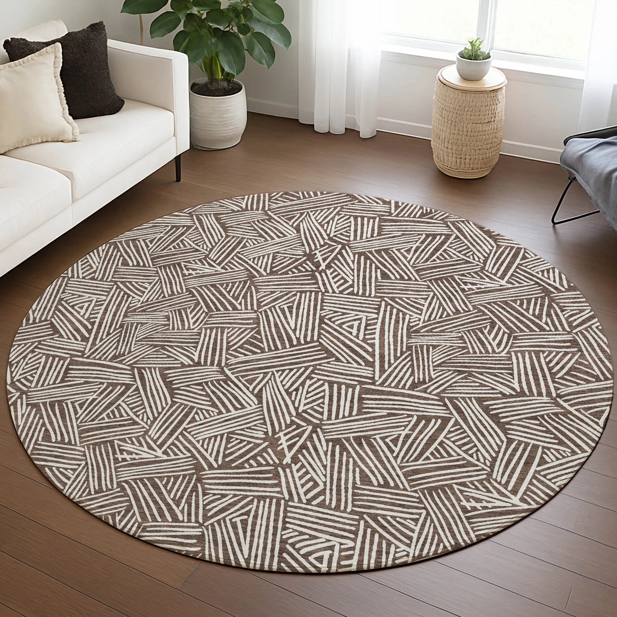 8' Chocolate And Ivory Round Geometric Washable Indoor Outdoor Area Rug Homeroots Outdoor